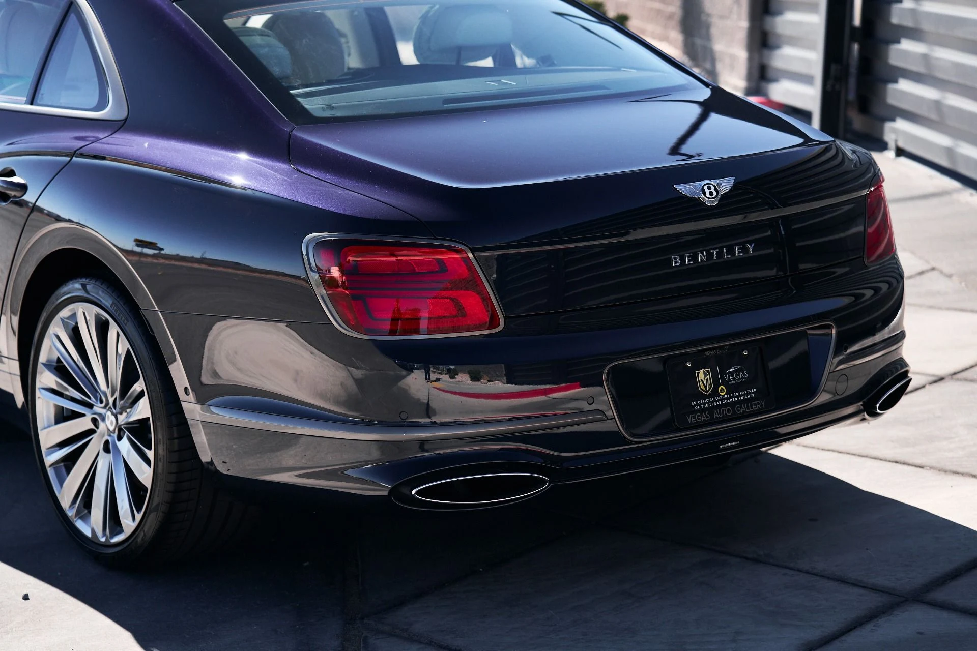 mph007_3166421905_Used_2024_Bentley_Flying_Spur_Mulliner_W12_1760650596_cc96d83505