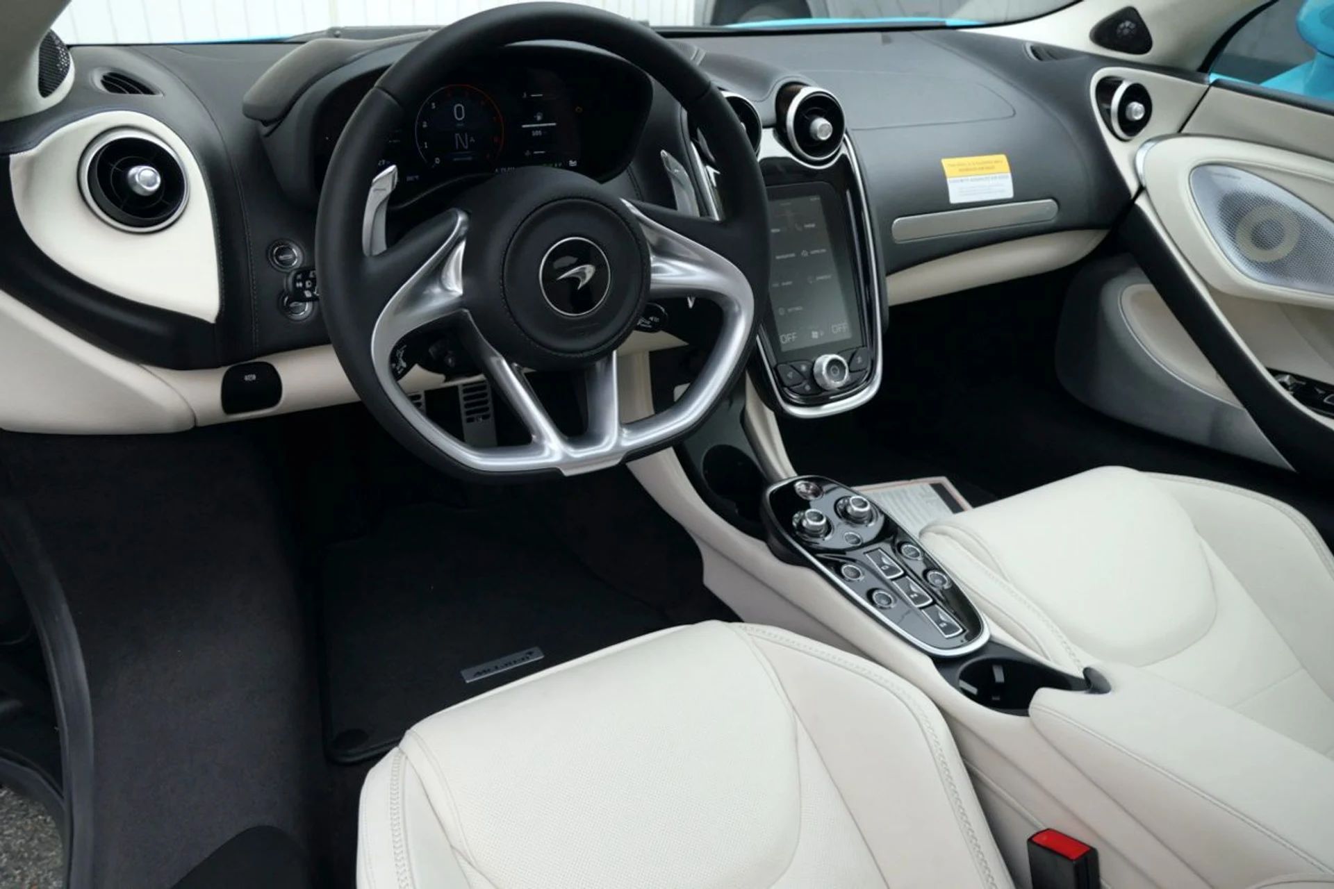 mph007_3174456603_6d494319a97eeb5bdd68abdffb2539e0x_e7e324d5b7