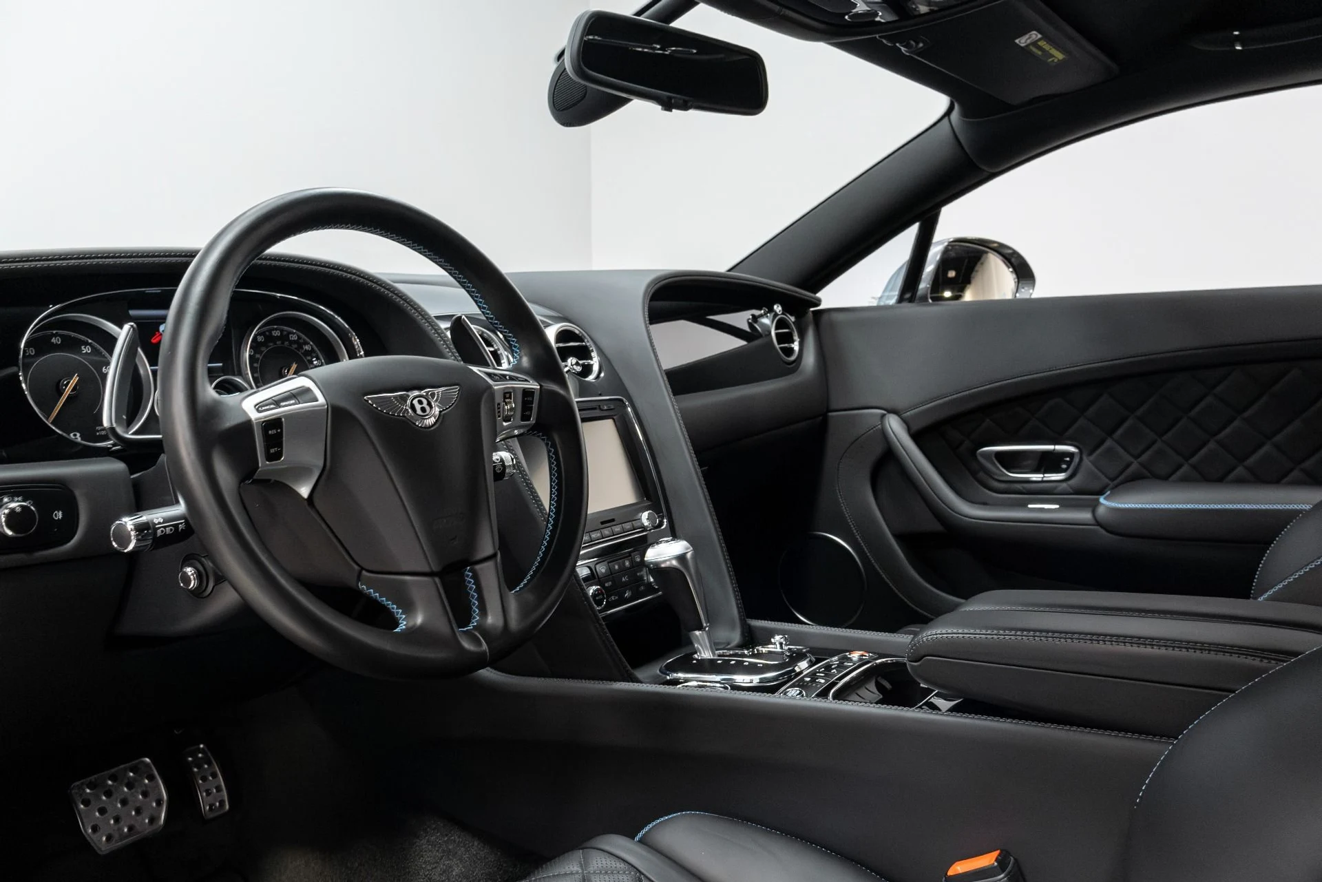 mph007_3180123309_Used_2017_Bentley_Continental_GT_W12_1768496088_c1085d8c03