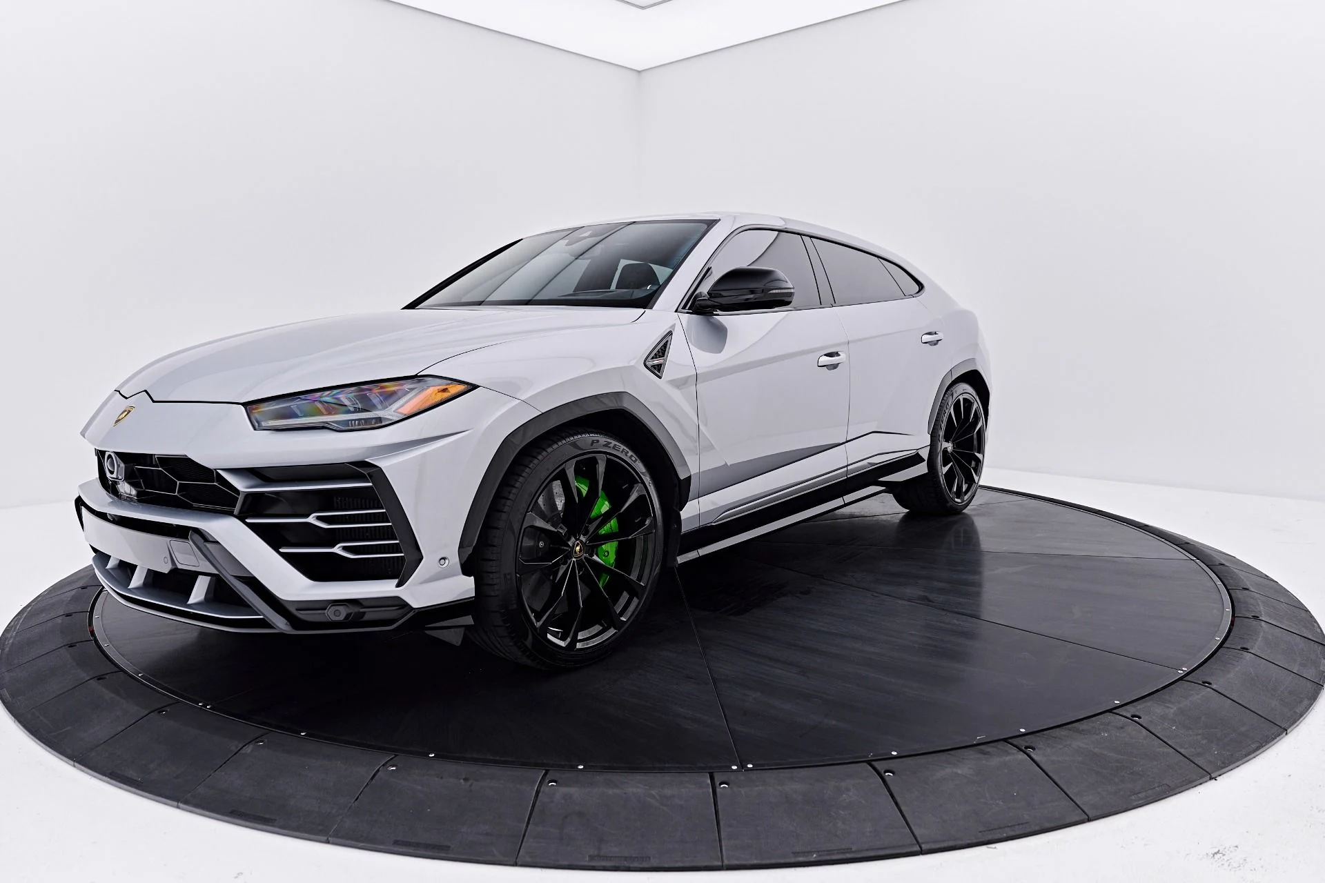 mph007_3184593106_Used_2021_Lamborghini_Urus_1788457828_b777945df6