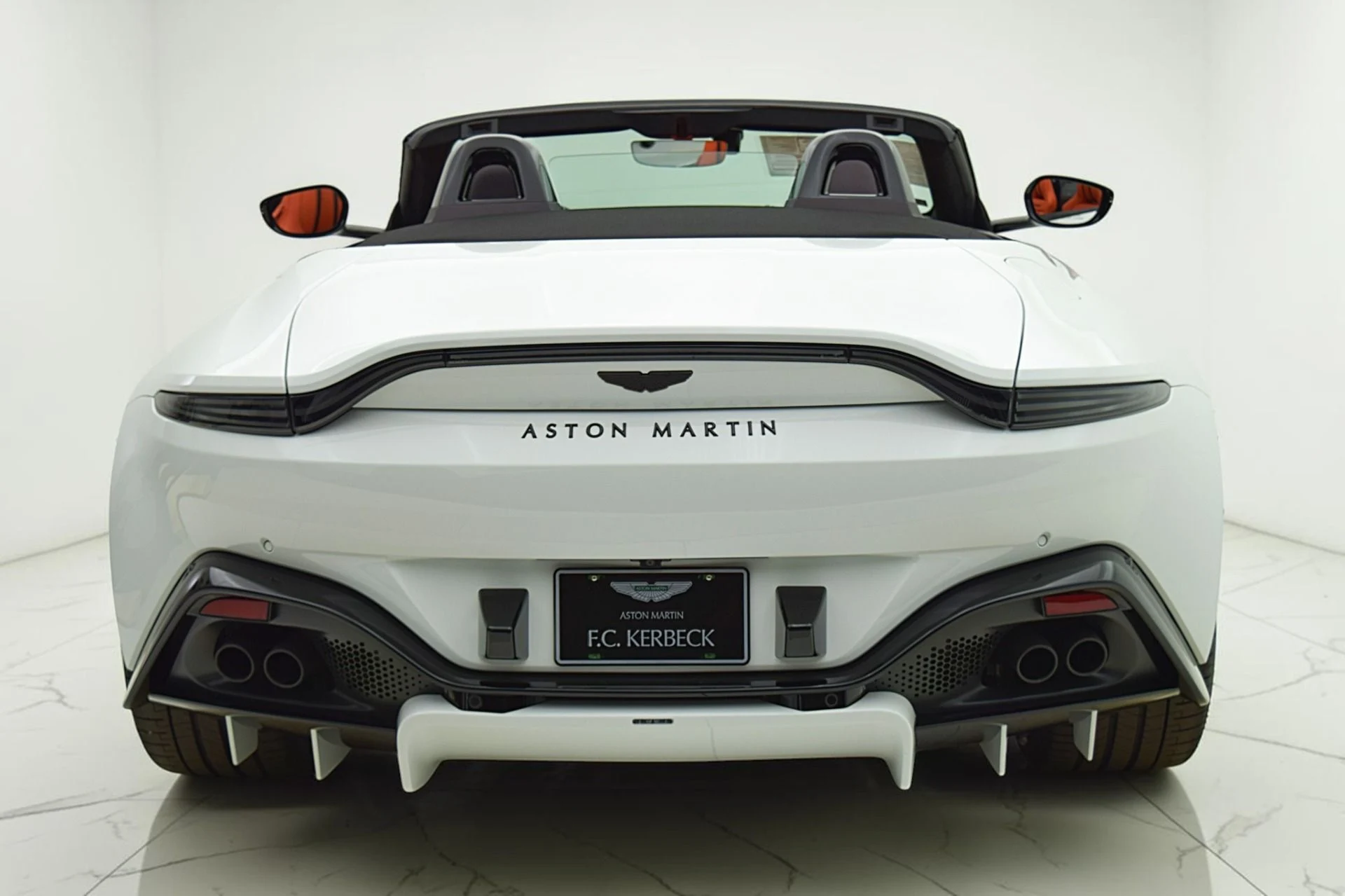 mph007_3186013902_Used_2023_Aston_Martin_Vantage_Roadster_609a40f60a