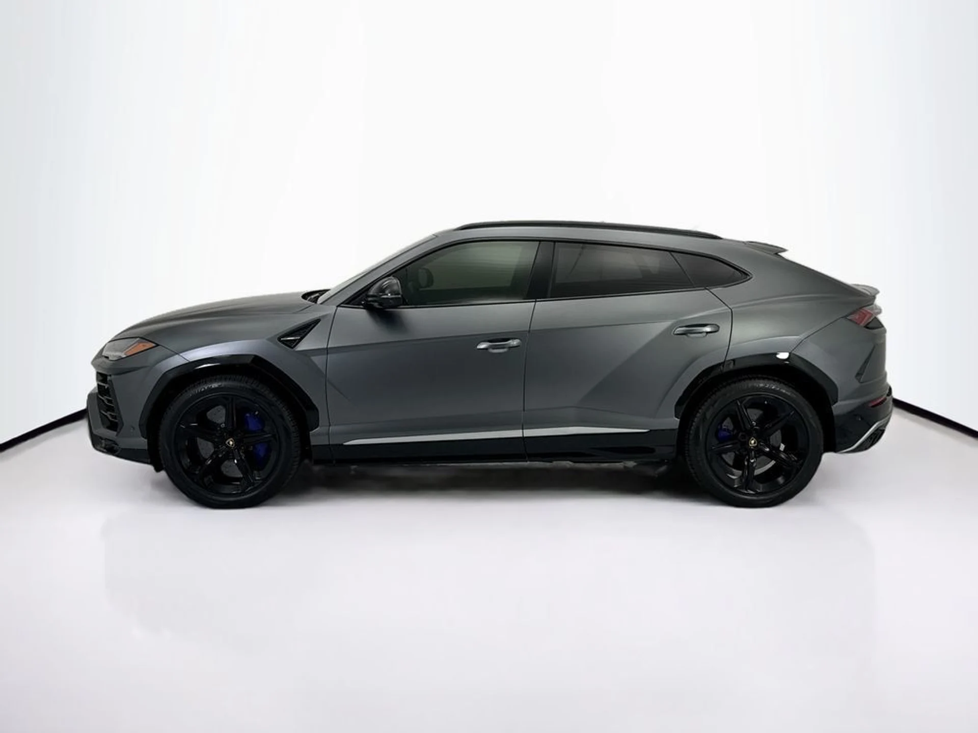 mph007_3195604761_used_2019_lamborghini_urus_awd_8119_23021211_8_1024_1851301cea