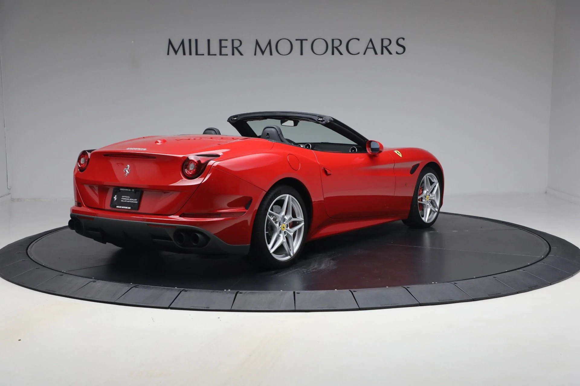 mph007_3198152159_Used_2017_Ferrari_California_T_1787347331_44162b1a14