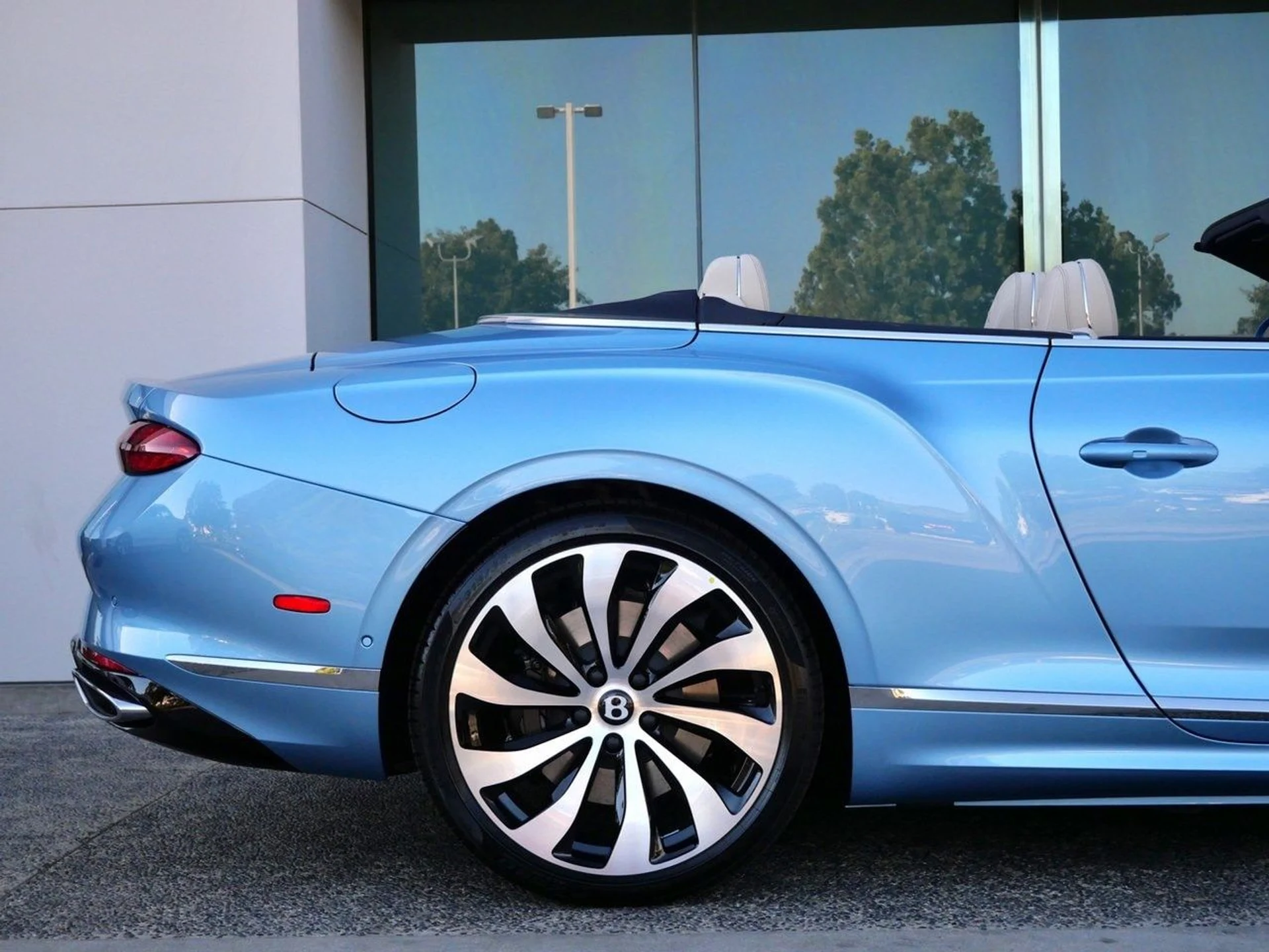 mph007_3199612872_03f2aac0a5f1760737f3470574e5104cx_febe37ce16