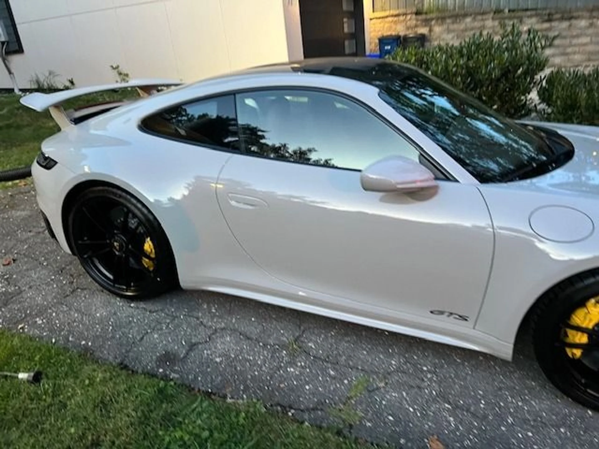 mph007_3202724748_Used_2024_Porsche_911_Carrera_GTS_1758841253_d13b2cc739