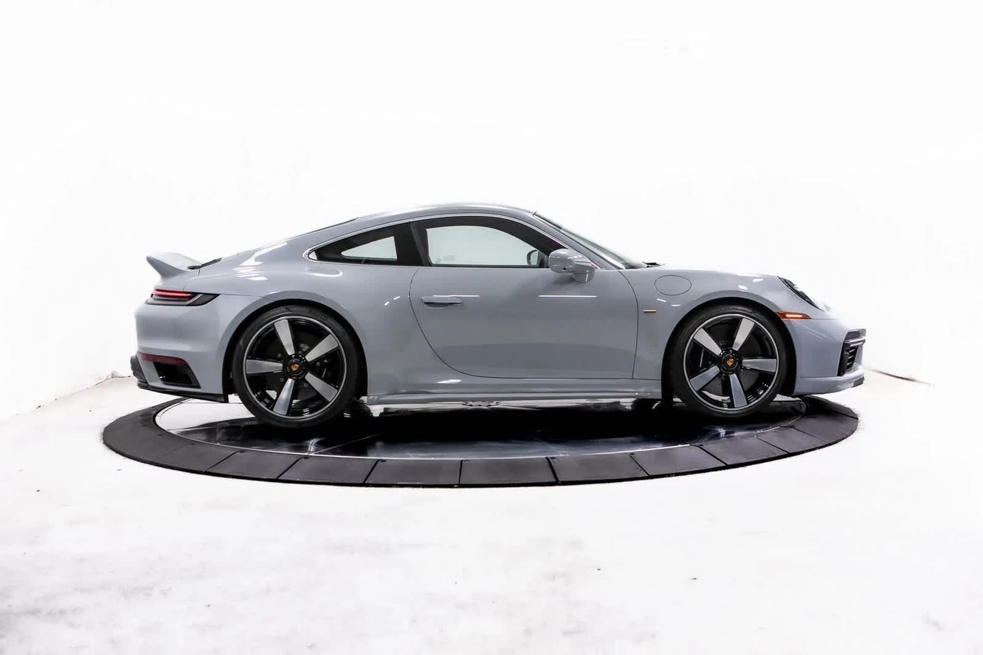 mph007_3213969209_fedf7c535f069547c000c66df6f13de0x_e755ad6435