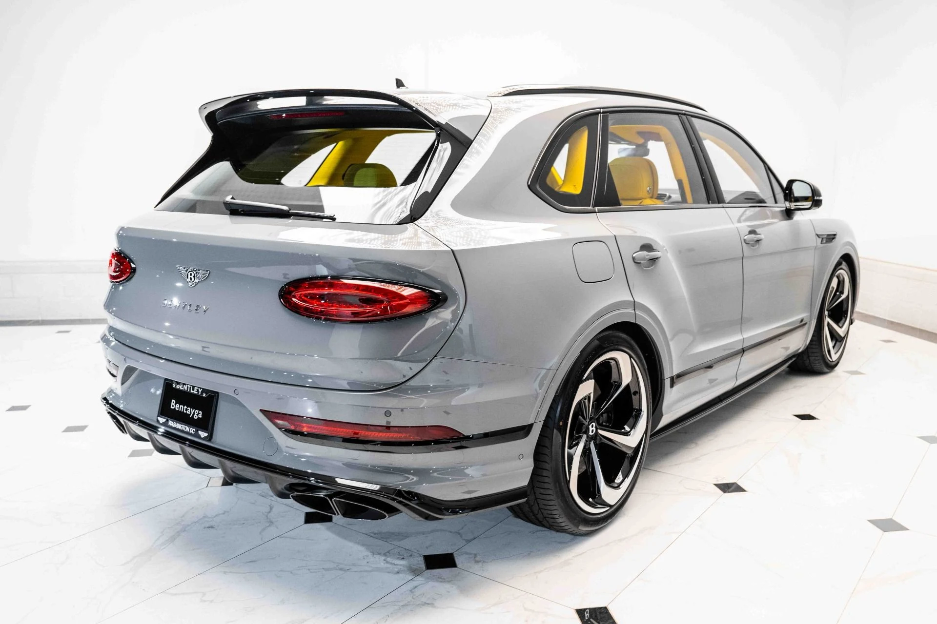 mph007_3221924762_Used_2023_Bentley_Bentayga_S_V8_1698872177_8afb136c35