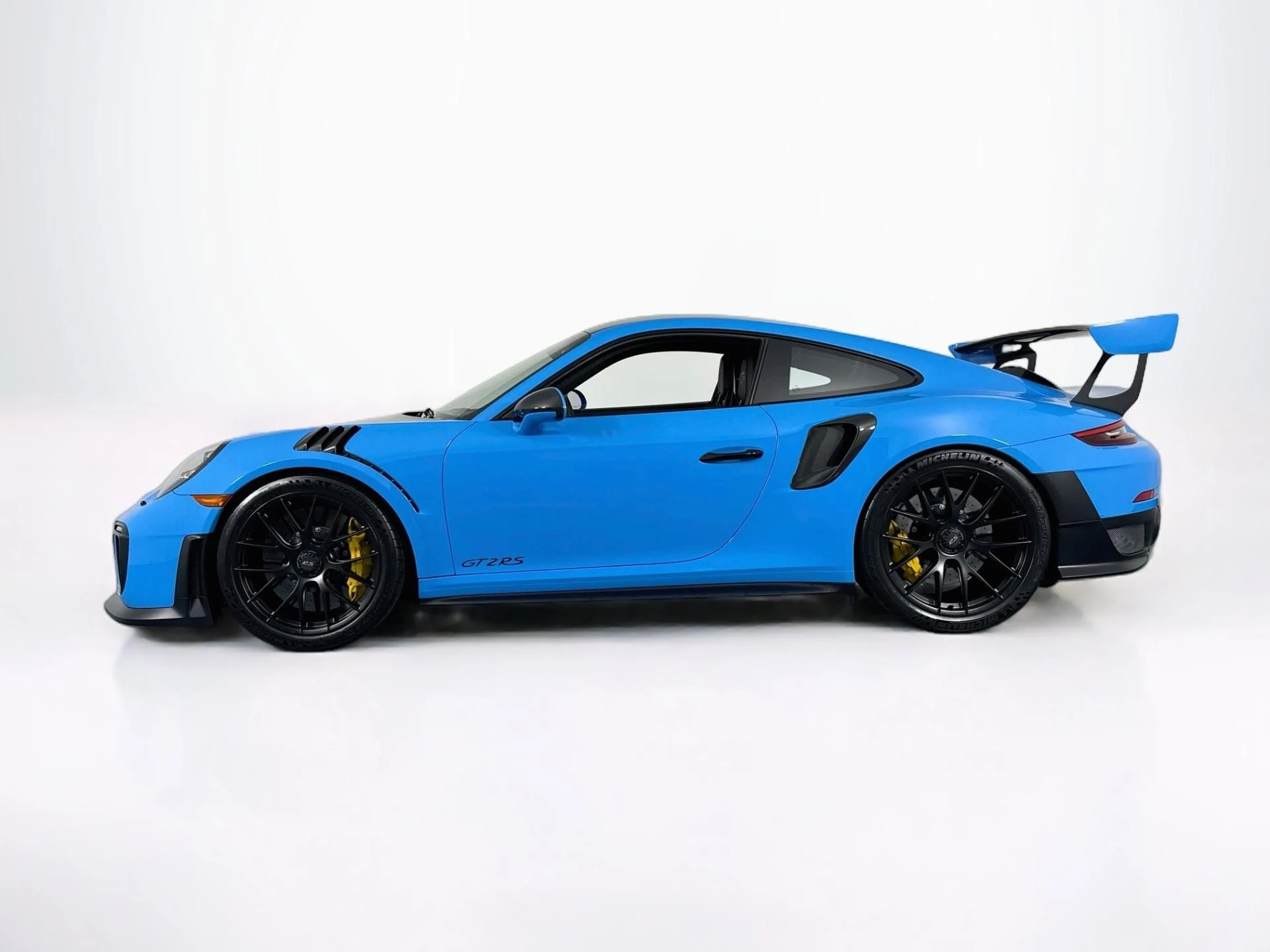 mph007_3230353196_Used_2019_Porsche_911_GT_2_RS_1785958180_492579593c