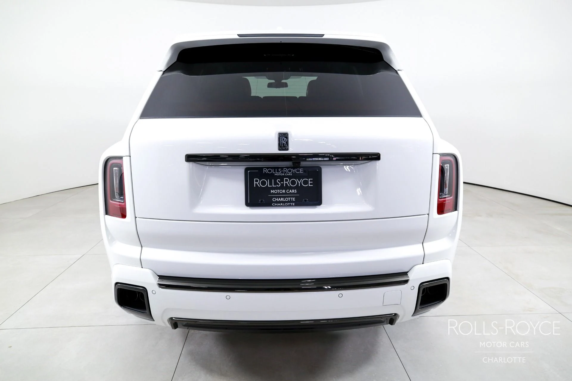 mph007_3231920568_Used_2025_Rolls_Royce_Black_Badge_Cullinan_1751387361_0343f0cebd