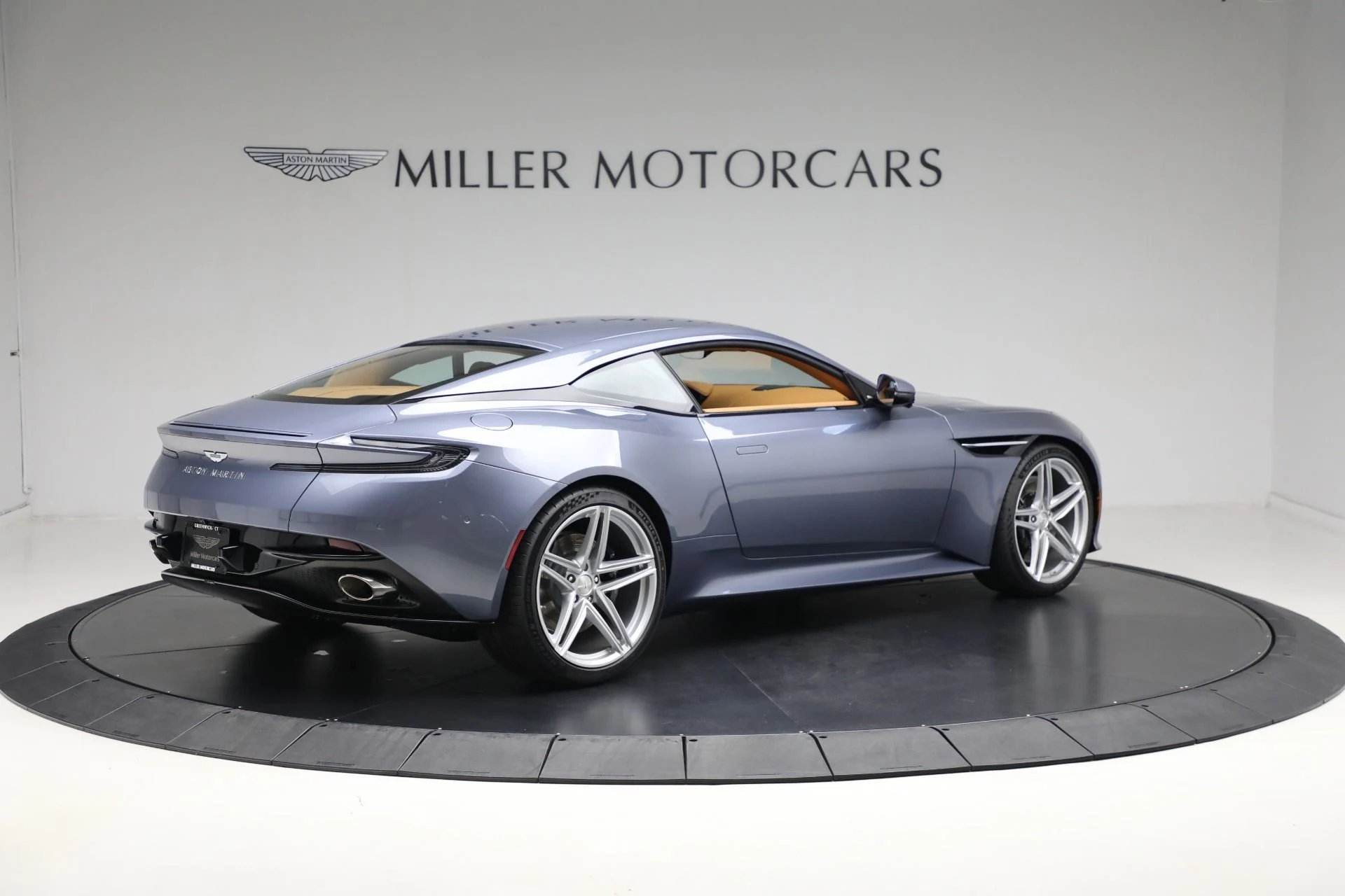 mph007_3240691817_New_2025_Aston_Martin_DB_12_V8_369934899a