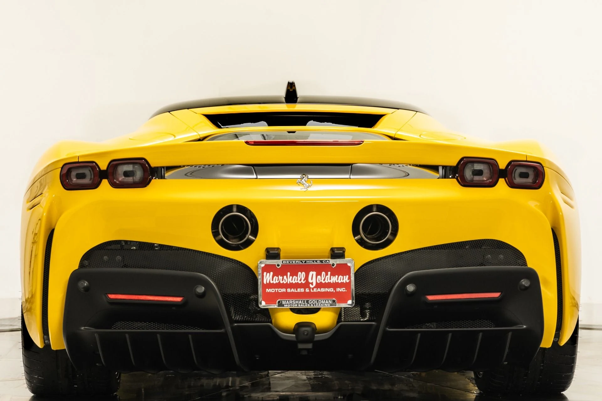 mph007_3244365468_Used_2022_Ferrari_SF_90_Stradale_1756152966_0f67542921