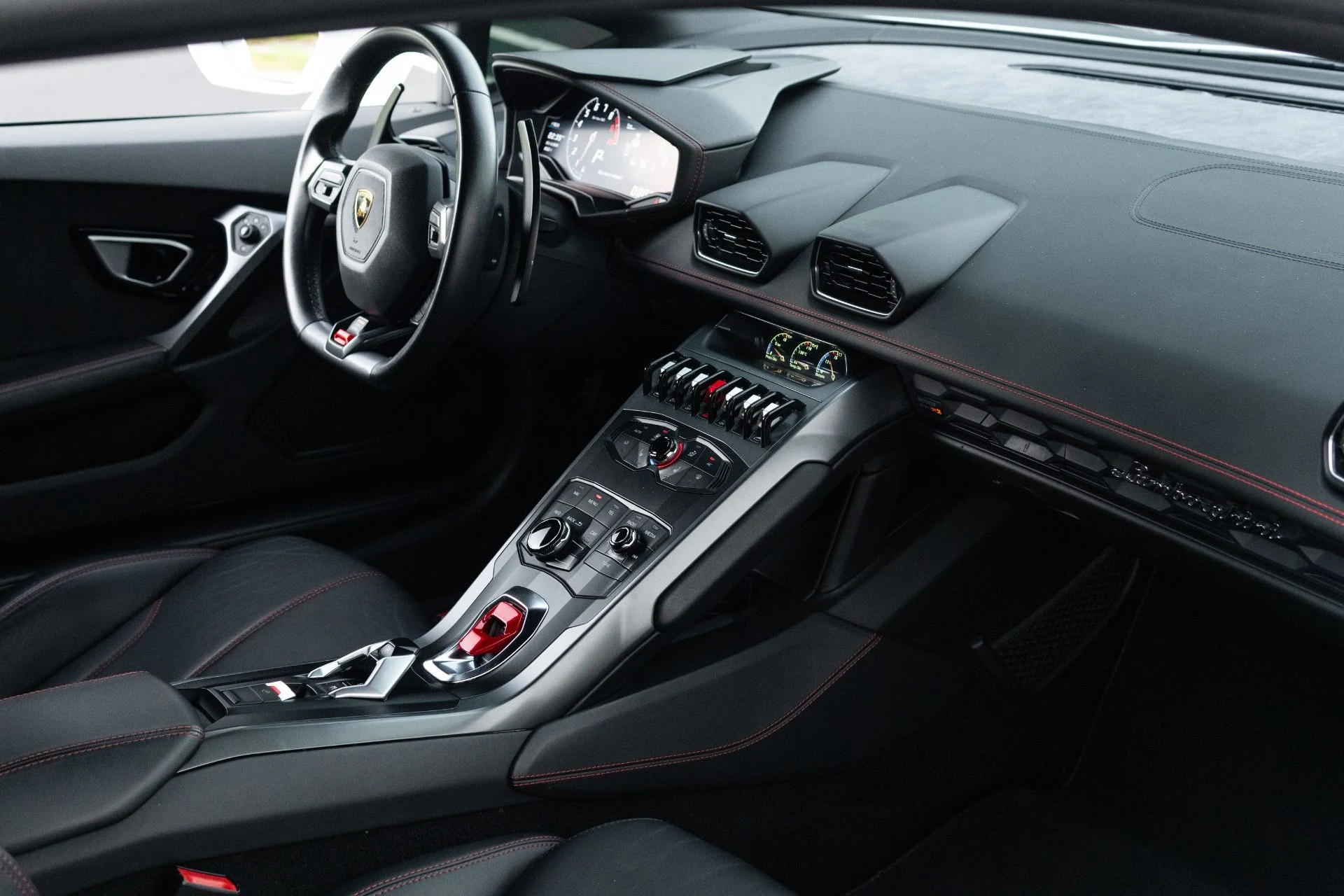 mph007_3246729398_Used_2016_Lamborghini_Huracan_LP_580_2_1778629872_774597cc16