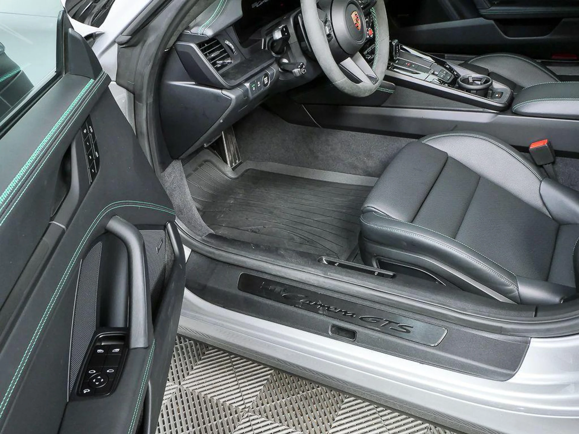 mph007_3253314801_p_Xy_K_Om6_Kq_Vpjli_Q_Yet8_Bxy0o_Hf_Y_07ebb34ba6