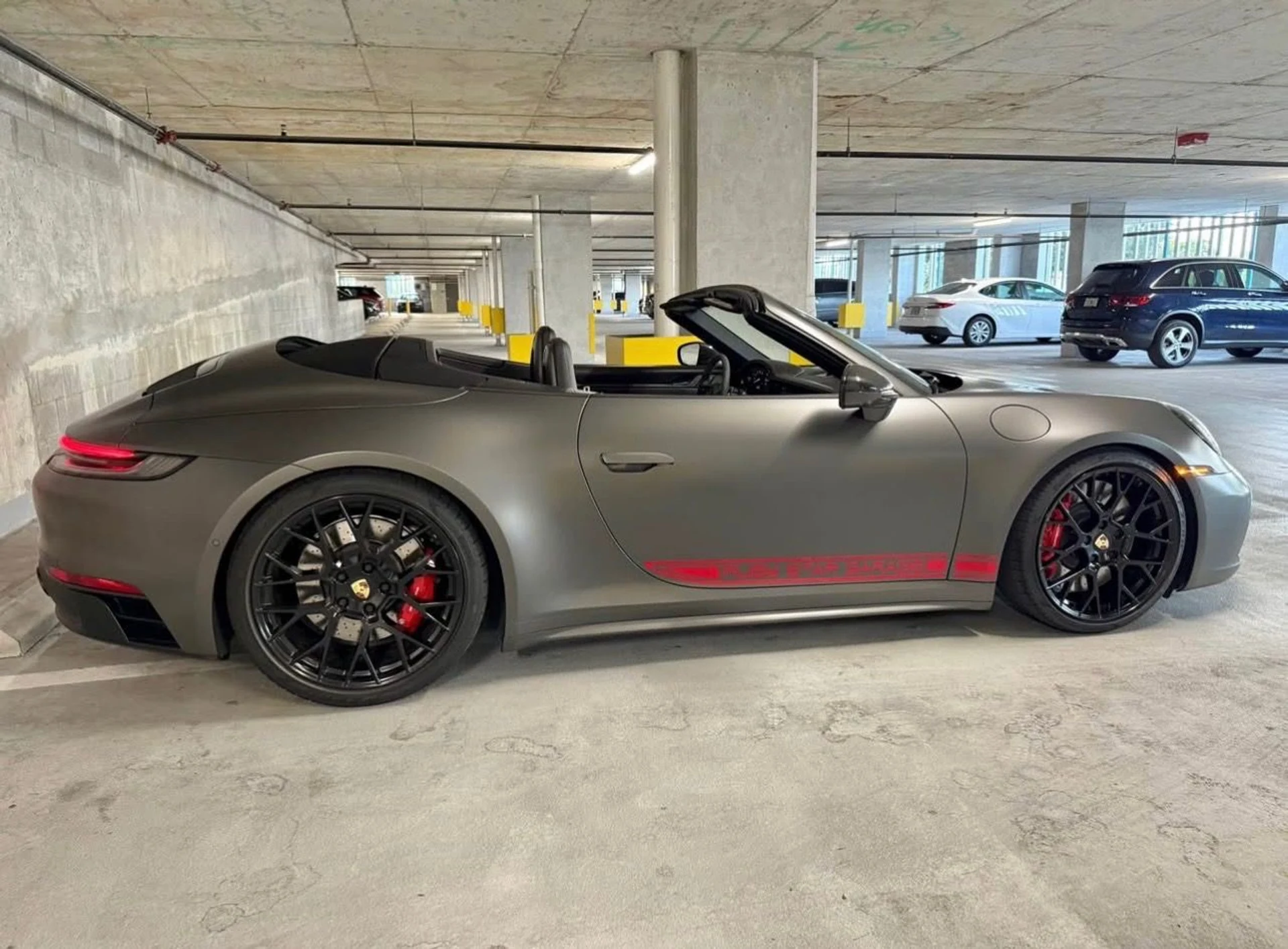 mph007_3257721966_Used_2022_Porsche_911_Carrera_GTS_1766094343_d1b8d33162