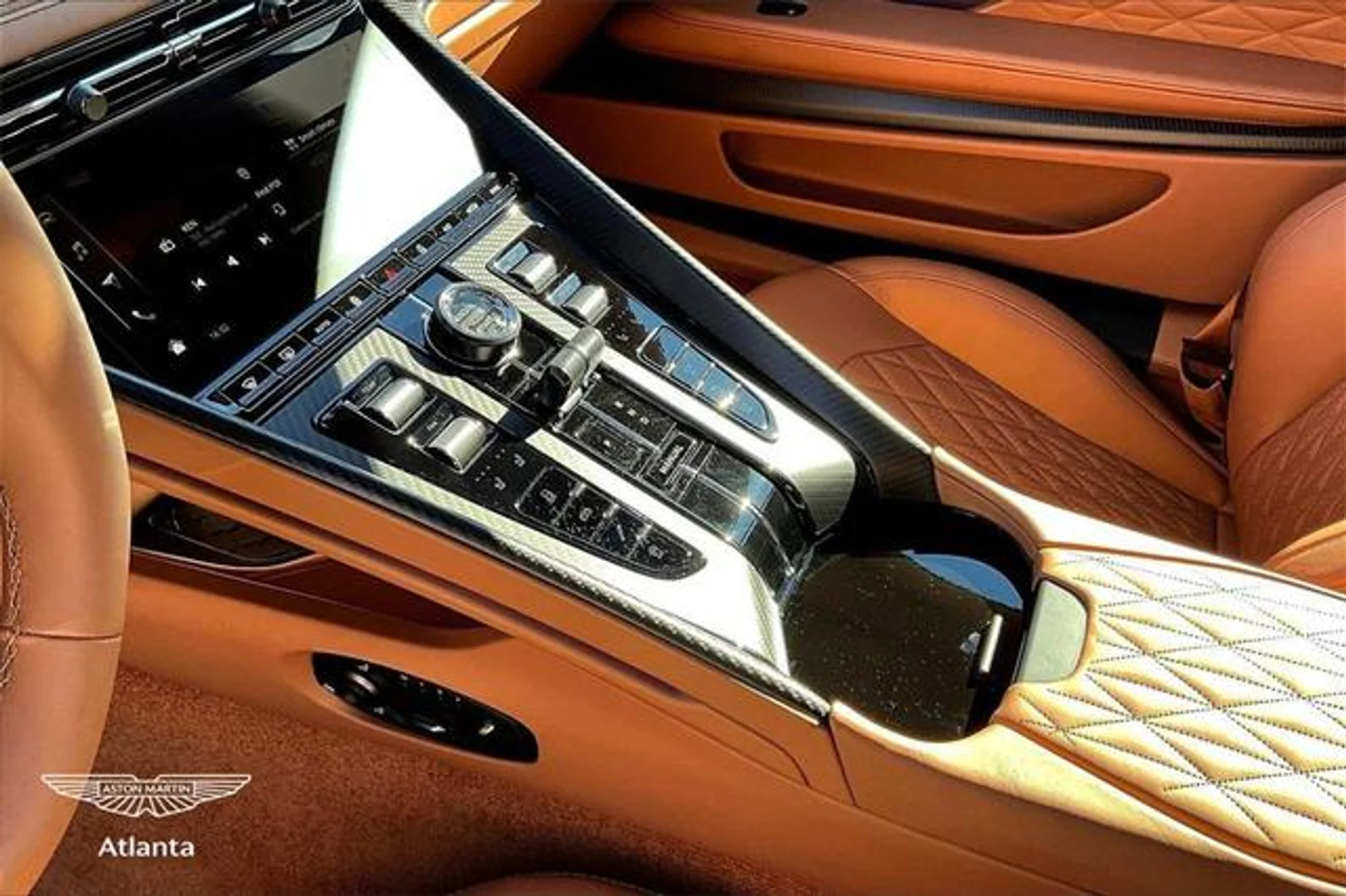 mph007_326192907_l_Bm_G5_H_Pm_X9lw_XVDGA_6_XR_Oad560_U_57a4d81039