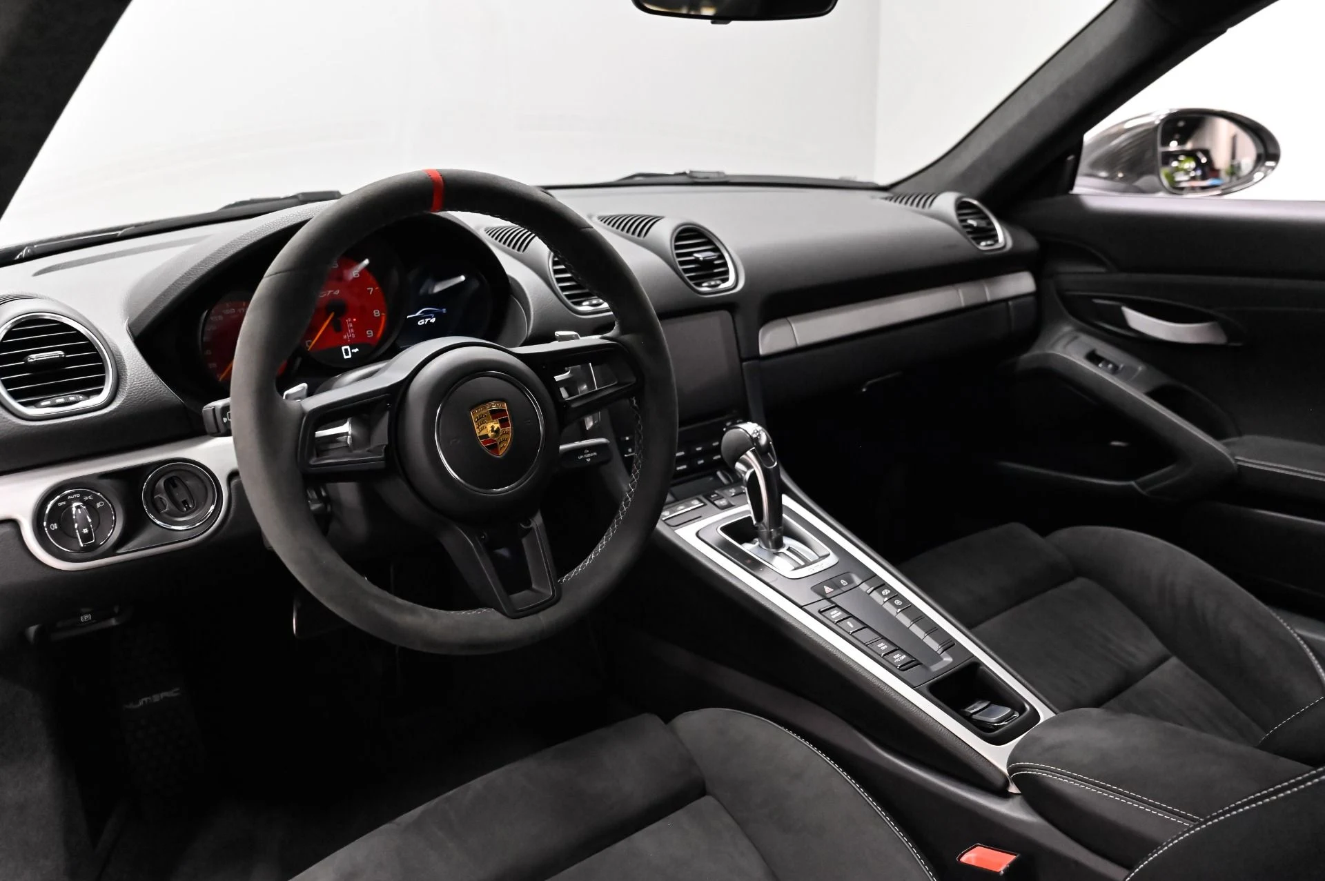 mph007_3262339976_Used_2022_Porsche_718_Cayman_GT_4_1793042587_3dec2347da