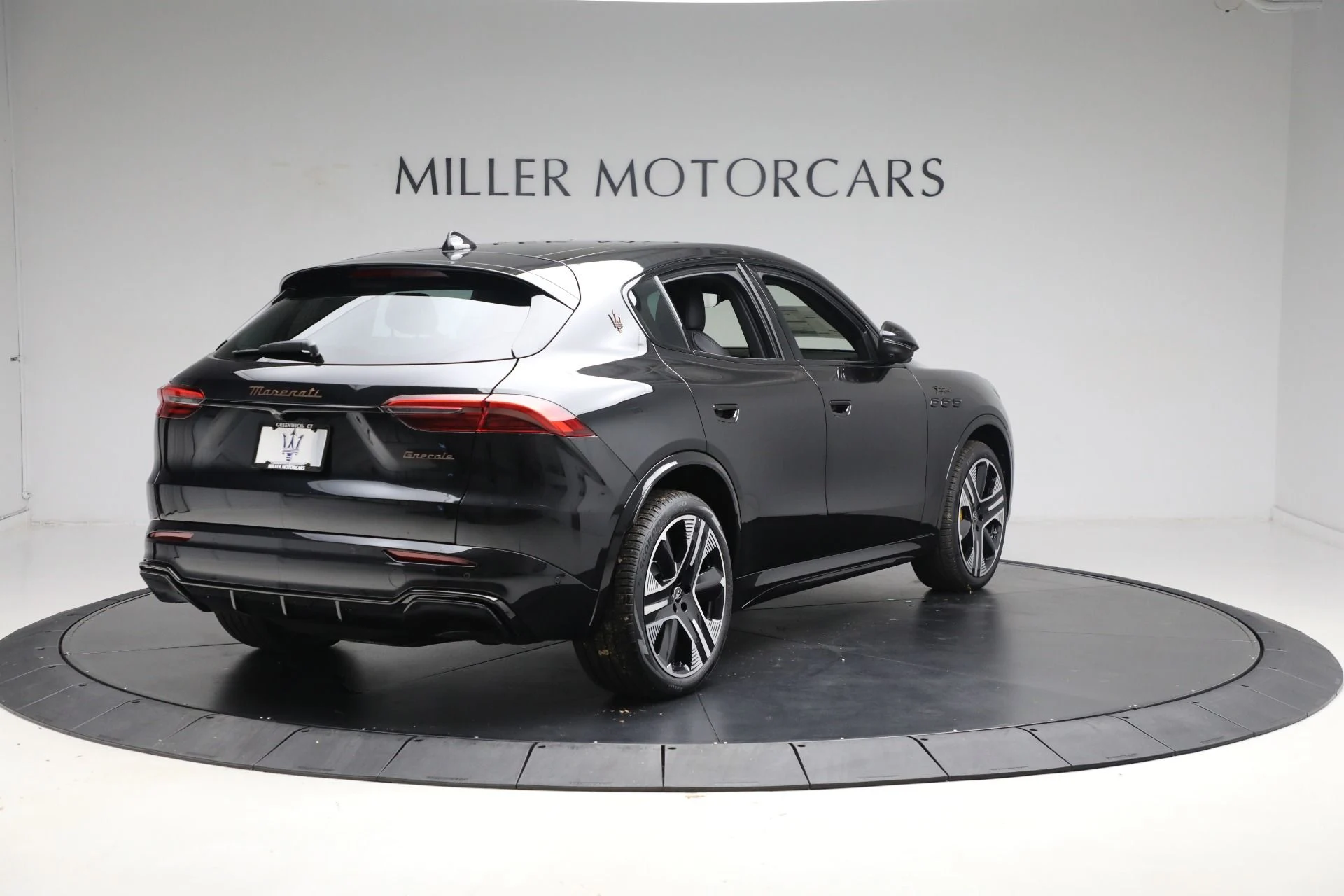 mph007_3268795041_New_2025_Maserati_Grecale_Folgore_53cbd69620