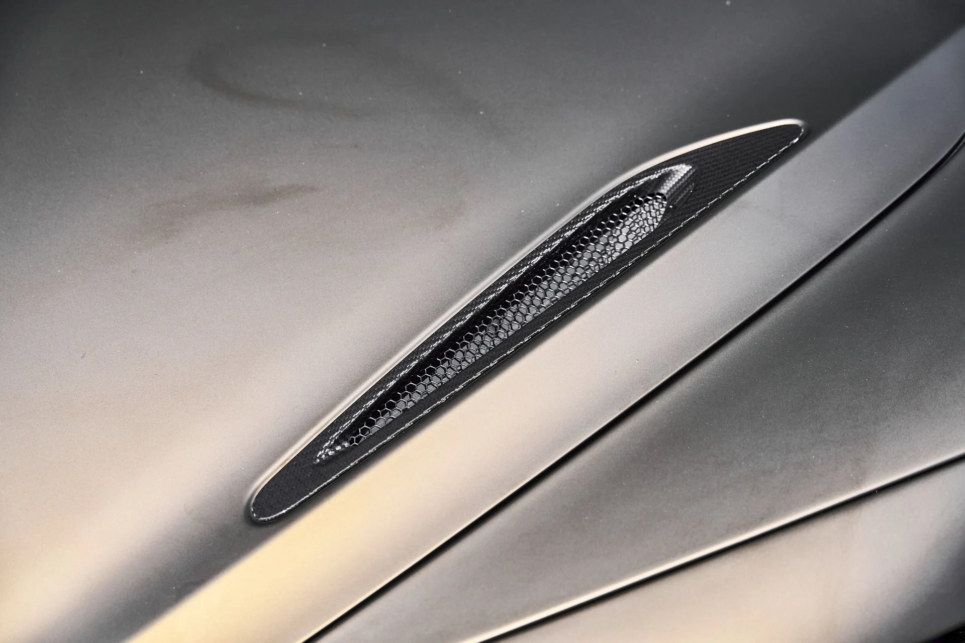 mph007_3269111060_Used_2025_Mc_Laren_750_S_1776907589_d151799361