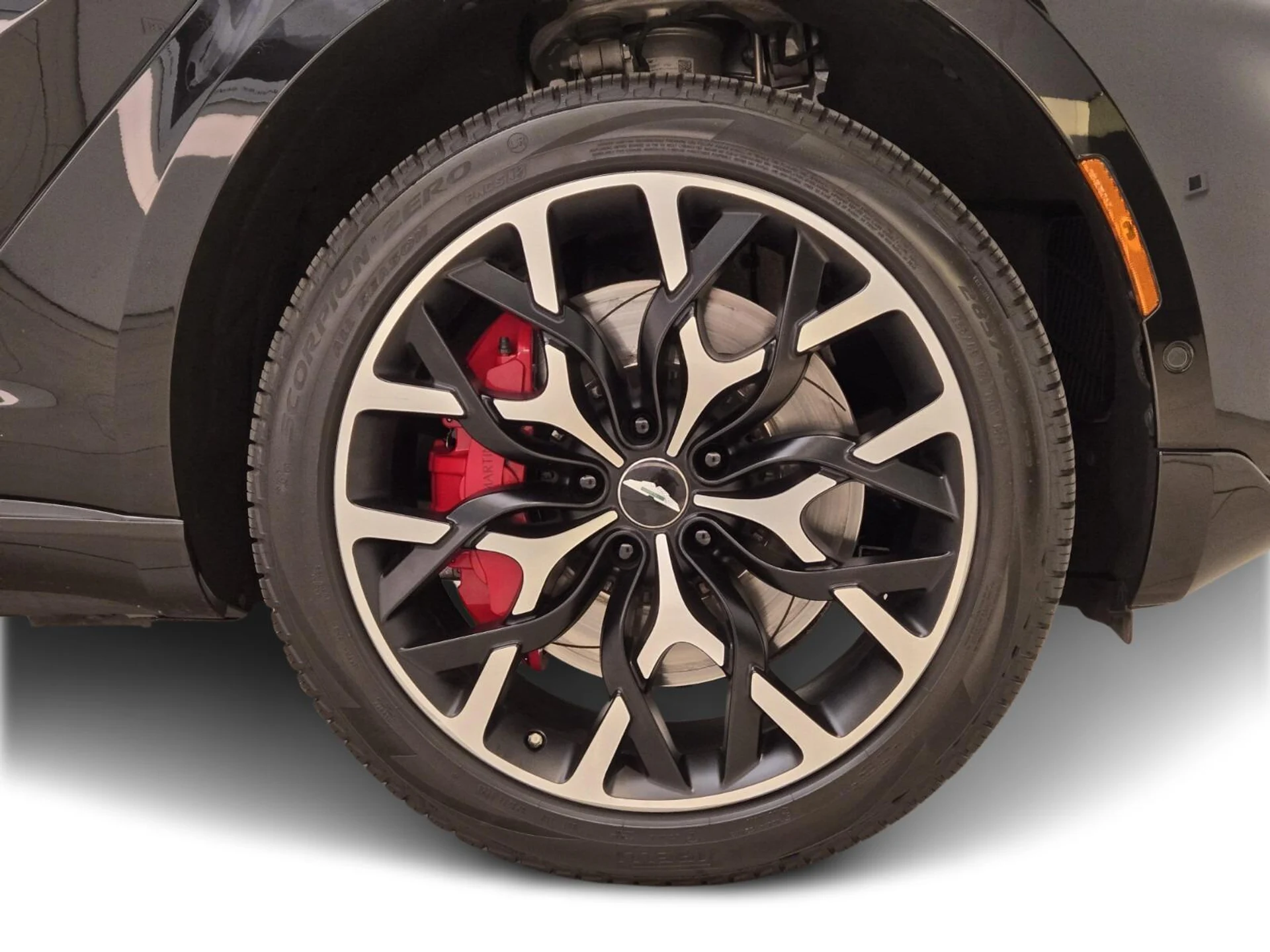 mph007_3279947032_Used_2021_Aston_Martin_DBX_1753164199_21984a5f56