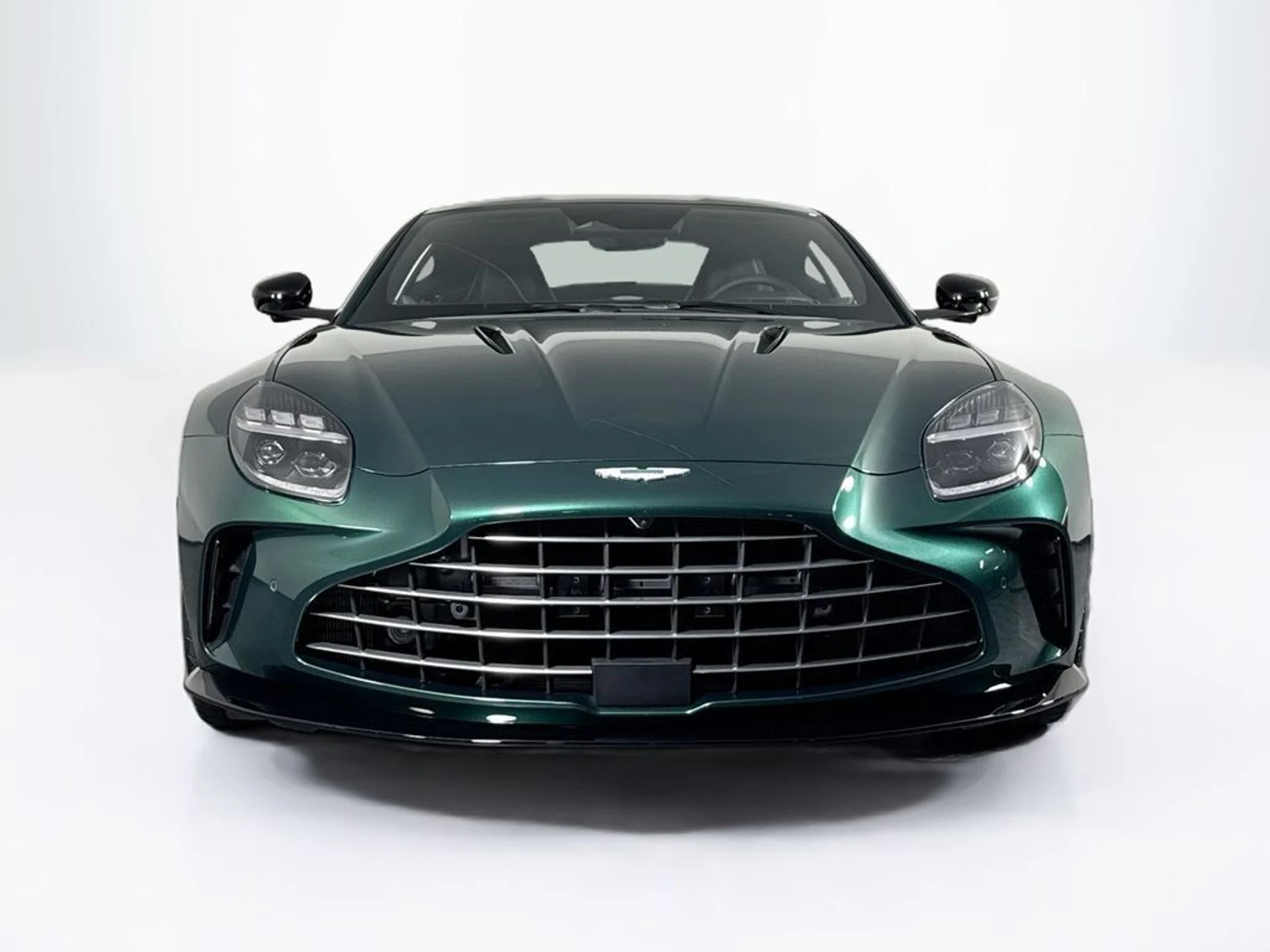 mph007_3282154268_new_2026_aston_martin_vantage_scoupe_11350_23038314_8_1024_f3d9fbfc30