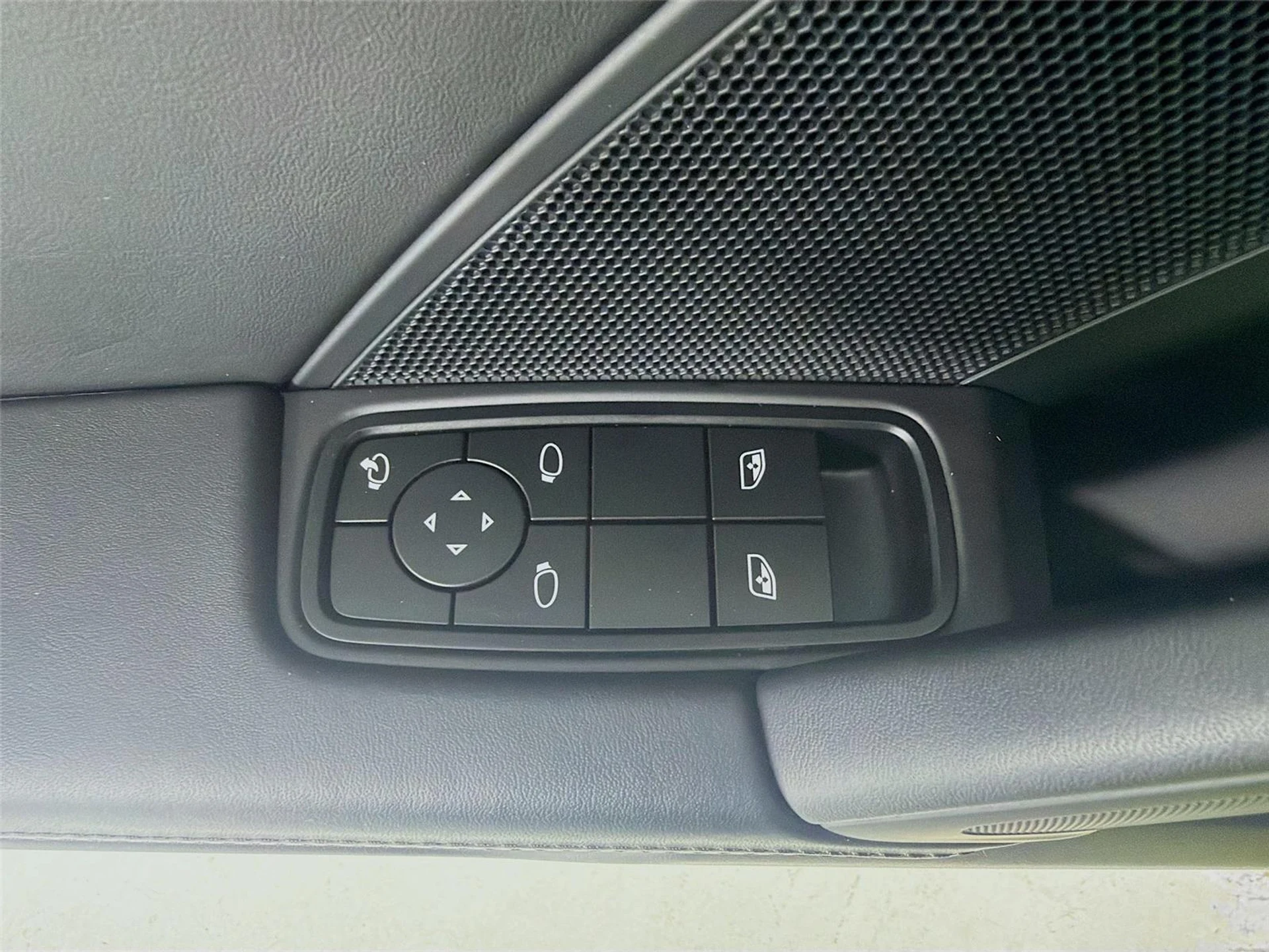 mph007_3283020233_5951632b85c29dc8514332bdbf445c1f_c6081dfd8b