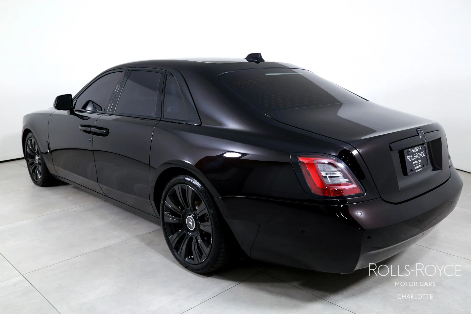 mph007_3288670098_Used_2021_Rolls_Royce_Ghost_1789147066_e549e5595b