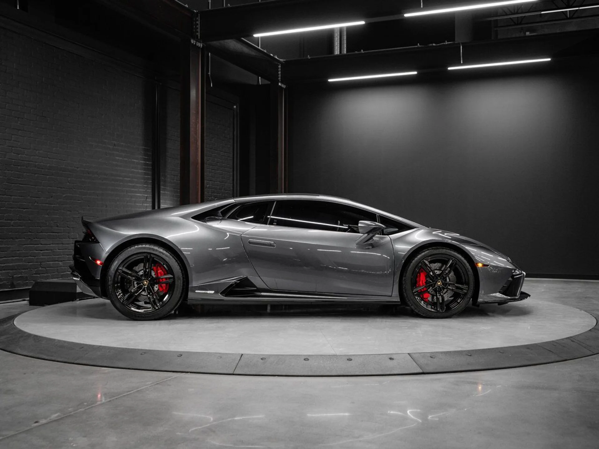 mph007_3295536614_lamborghini_huracan_evo_2020_5e321a5b7e