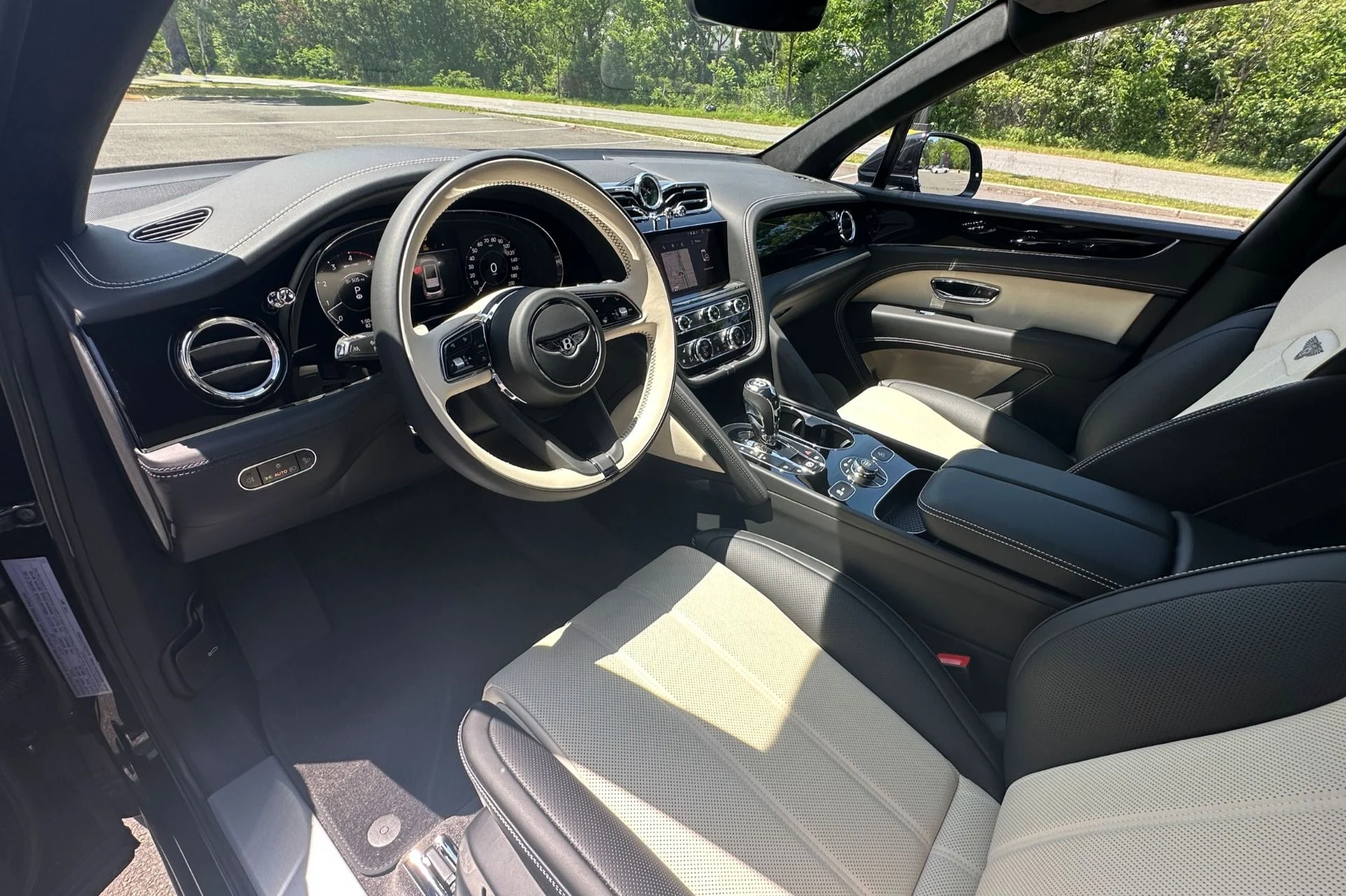 mph007_3301256900_New_2026_Bentley_Bentayga_V8_1781256898_af6692b2f3