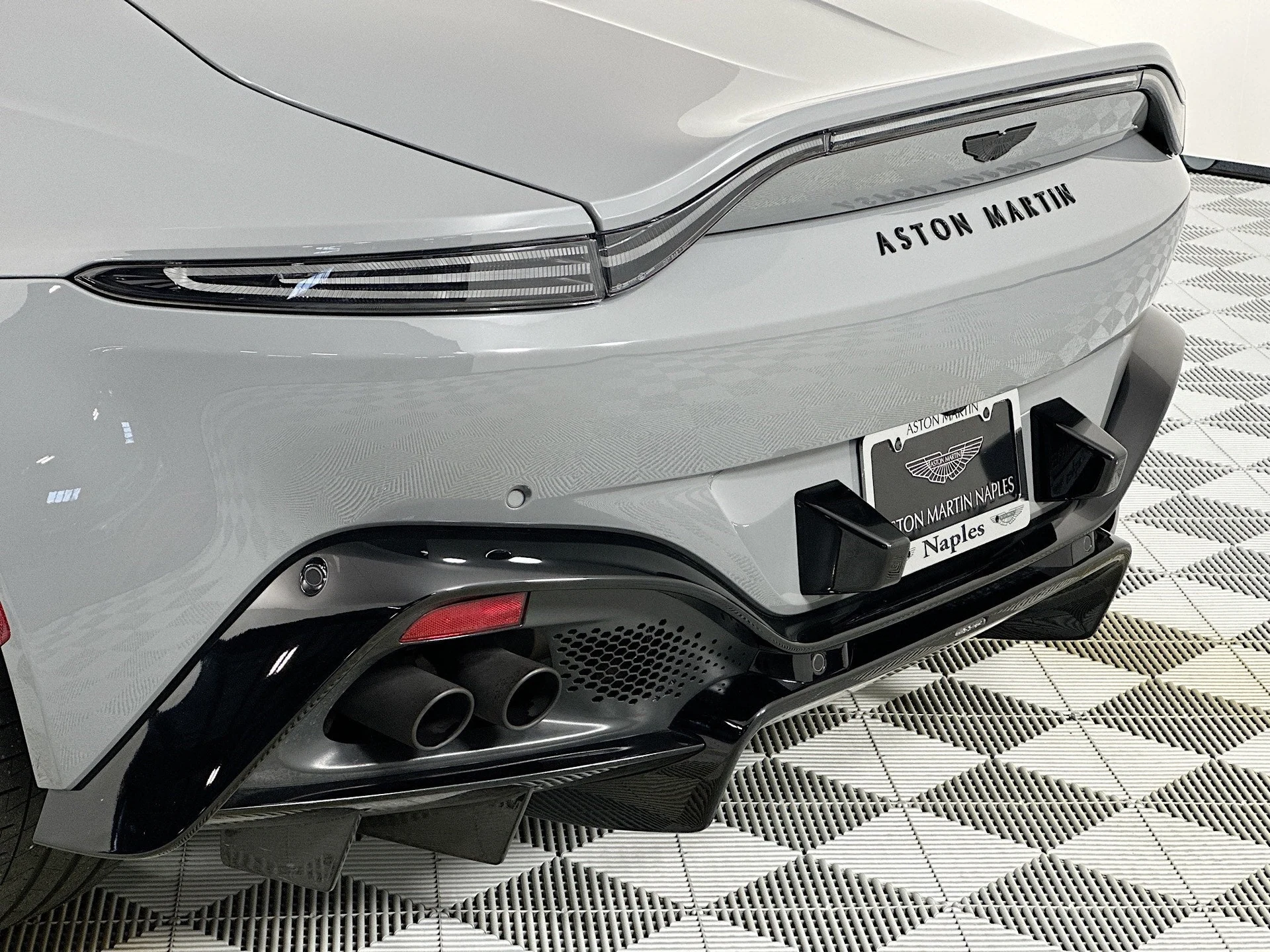 mph007_3305081438_8_43cf6bde43