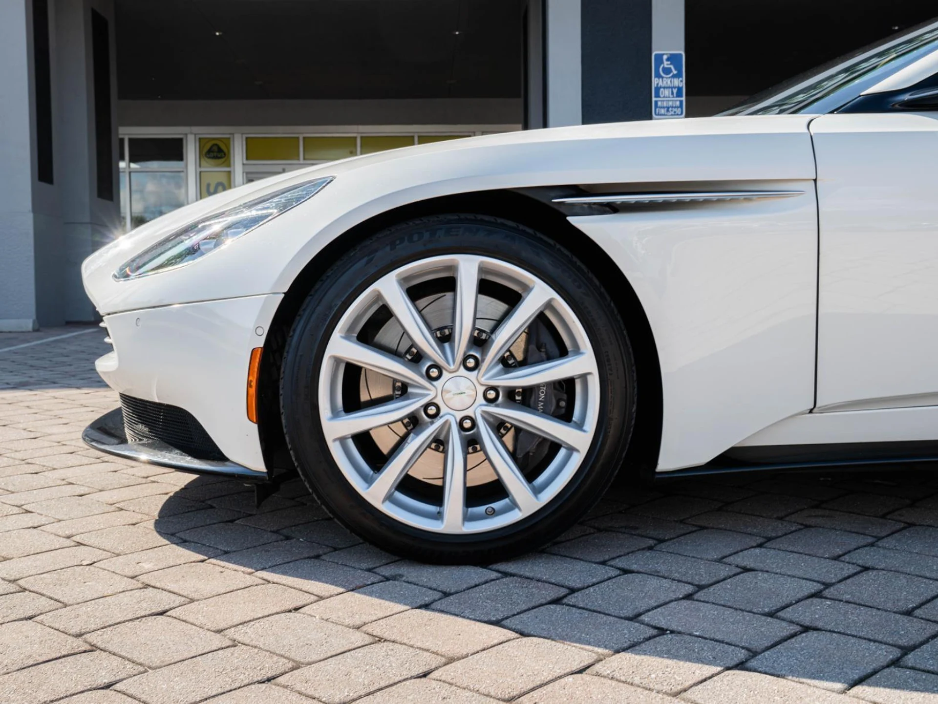 mph007_3312346205_Used_2019_Aston_Martin_DB_11_Volante_1769250089_0727d2953c