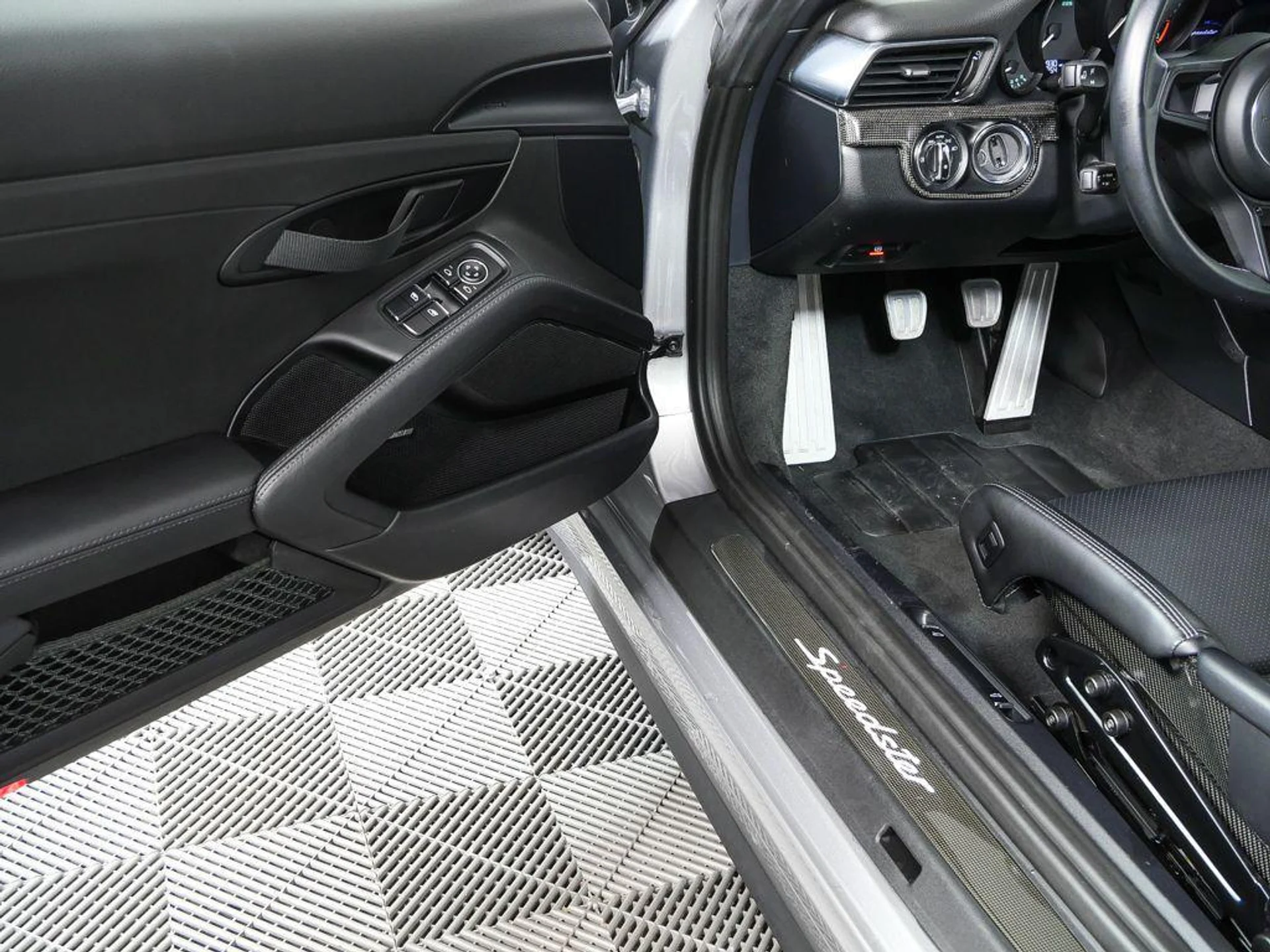 mph007_33153142_0_Qu_Al_XI_Xn0_S6_U_Rk0i_Cnvy4_S0_HA_cad762e0f0