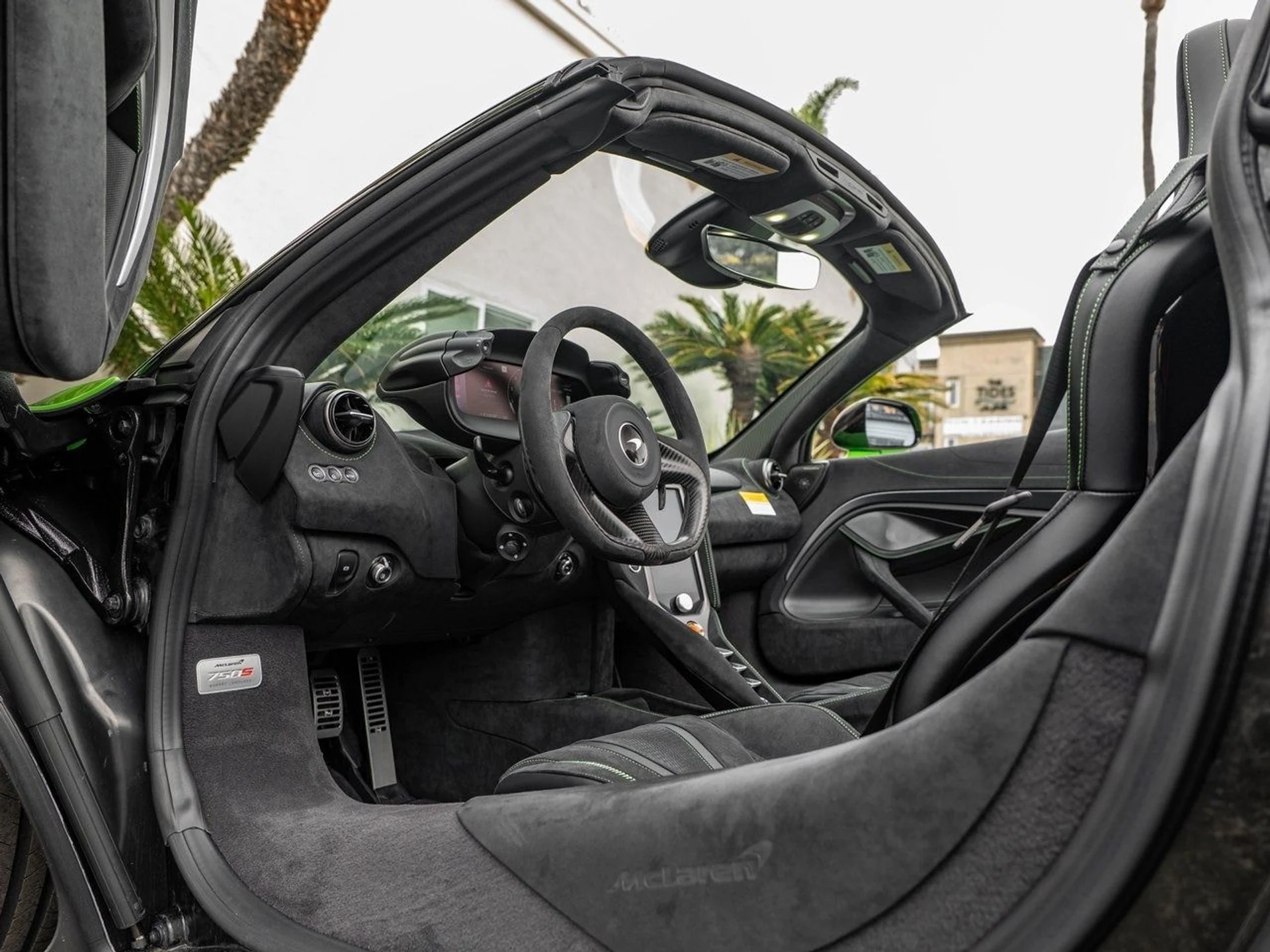 mph007_3319447844_0d031f1ca0449674f6f81243043fce28x_e1674d6829