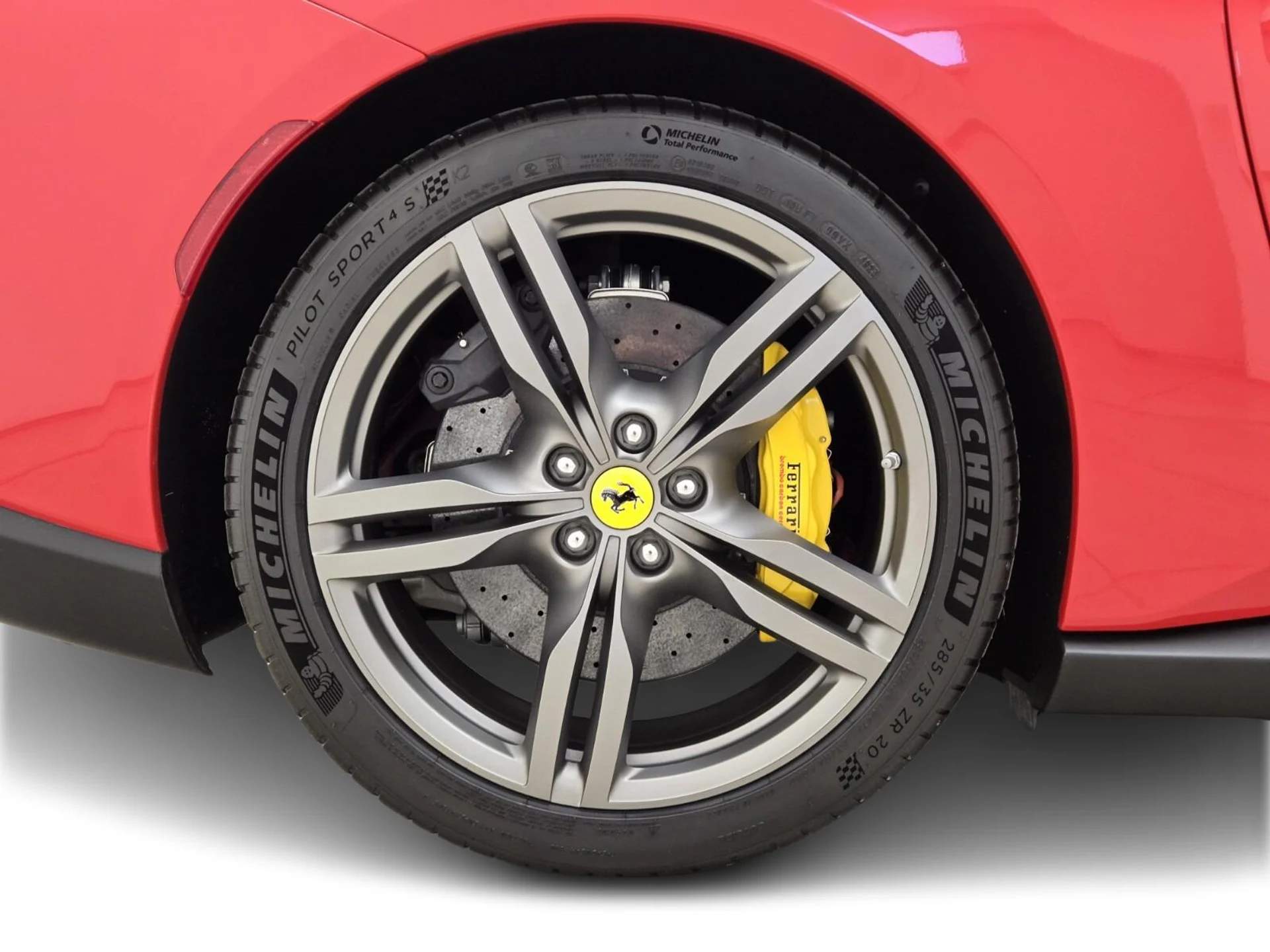mph007_3320876889_Used_2019_Ferrari_Portofino_1753251651_8aedd4883b