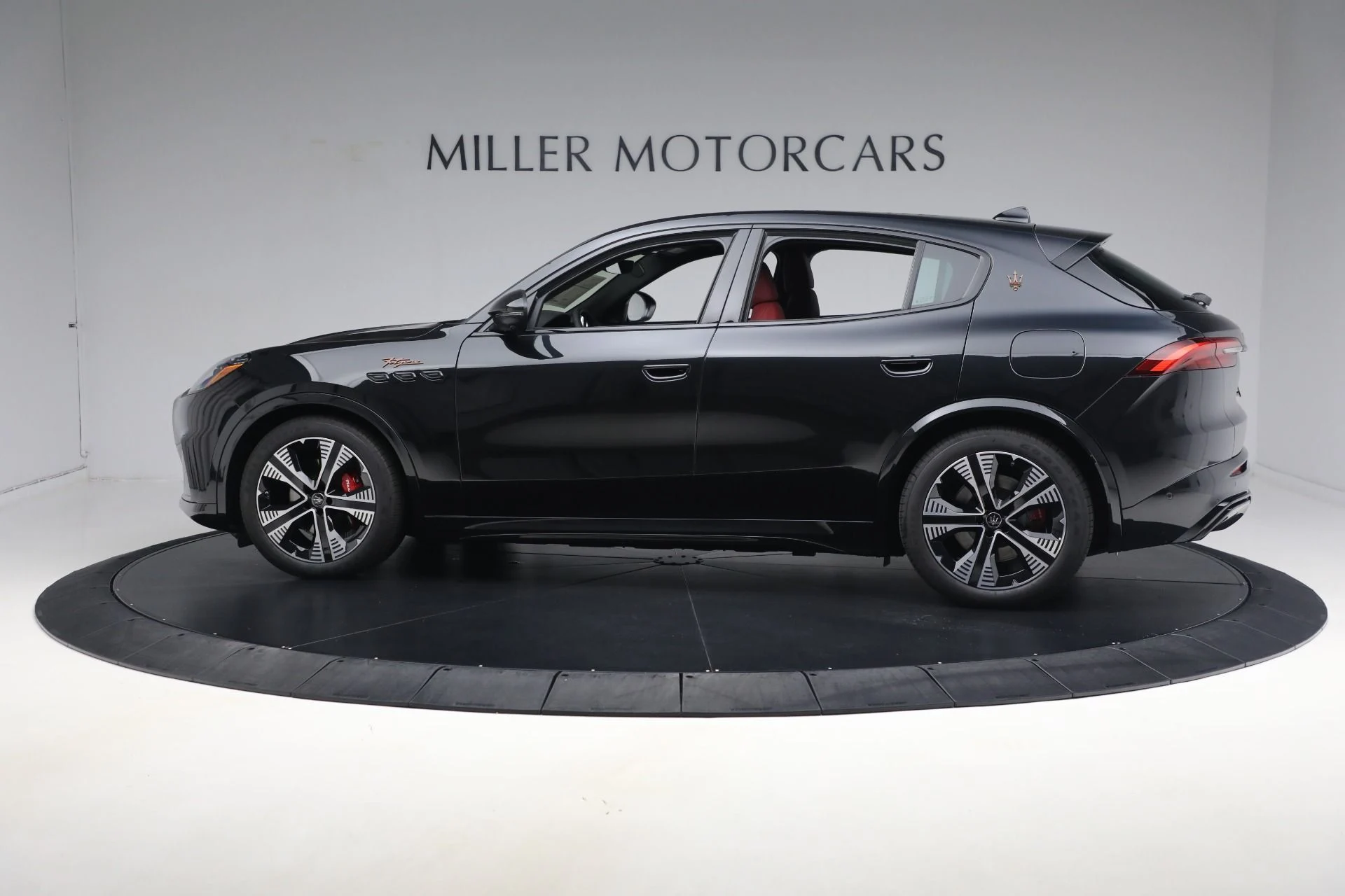 mph007_3323016867_New_2025_Maserati_Grecale_Folgore_5fd890ac2b