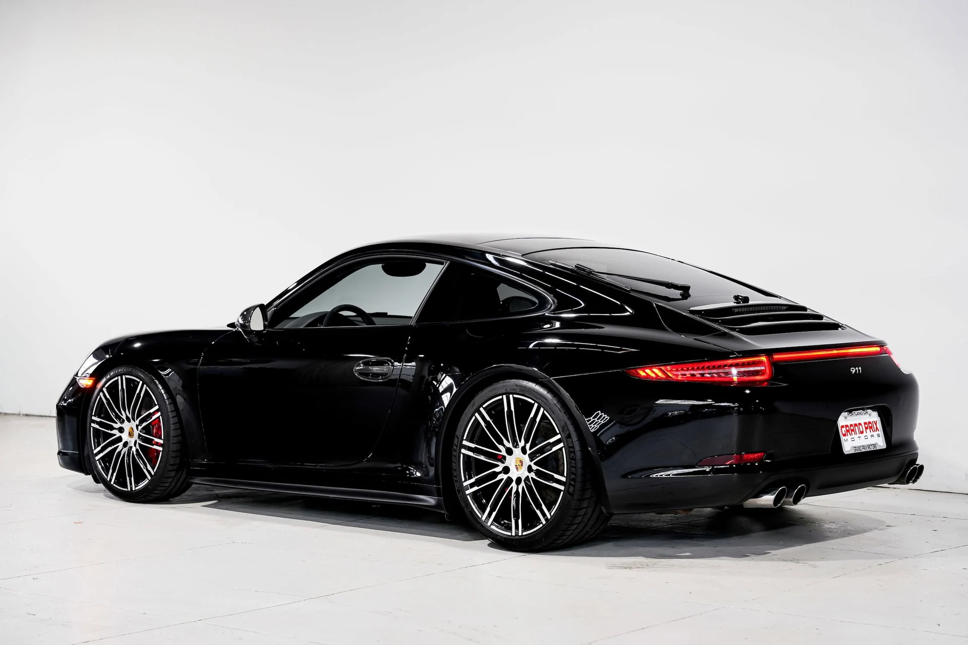 mph007_3330035541_9bd3df7c16a9248a9e815fdd10fd59dbx_d244d068e0