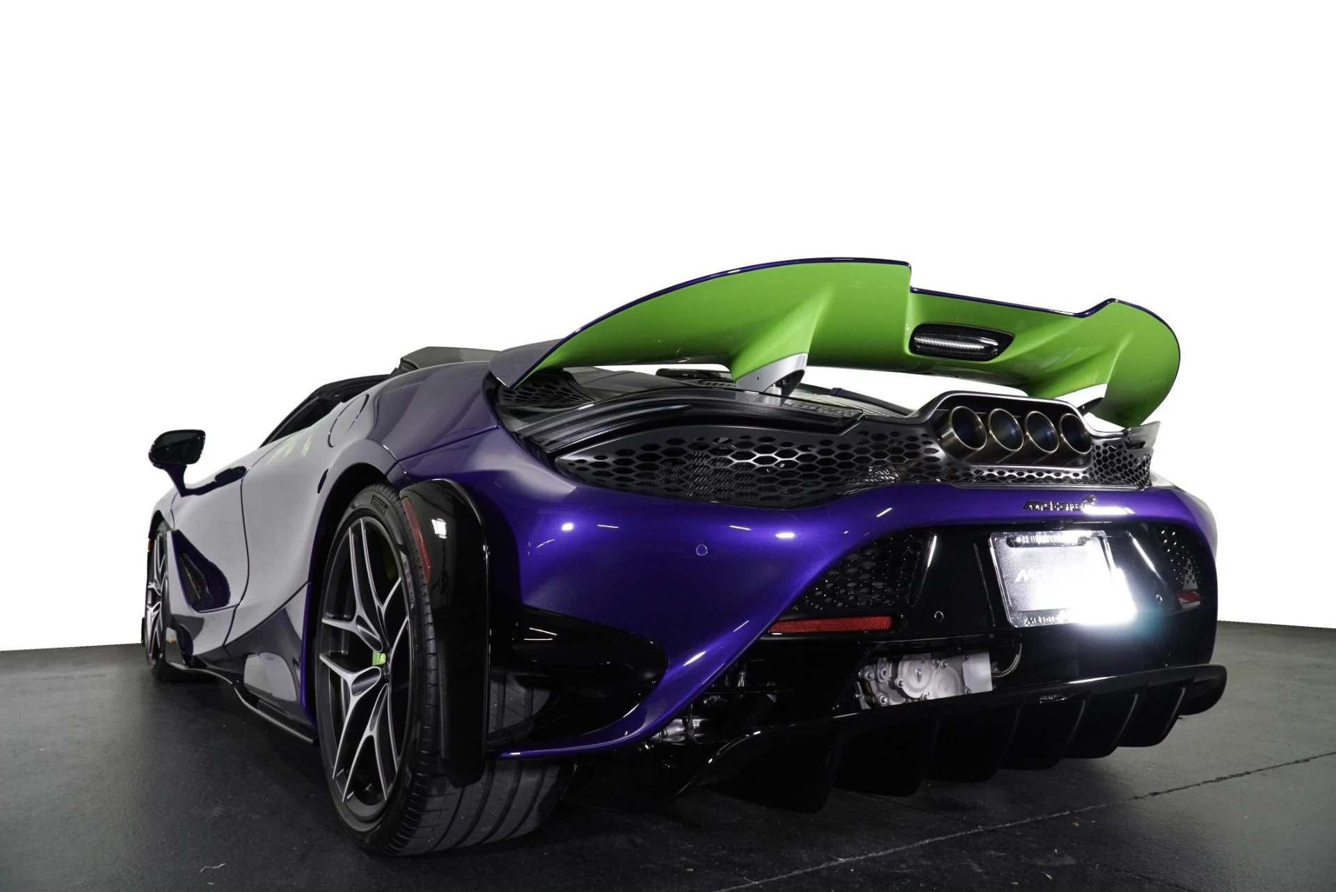 mph007_333544325_Used_2022_Mc_Laren_765_LT_1764005423_15608d7fa7