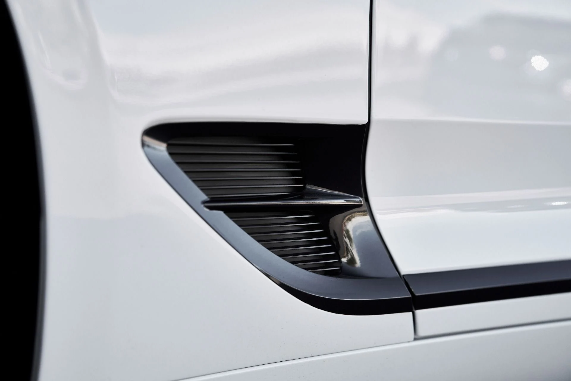 mph007_3336425463_Used_2023_Bentley_Continental_GT_Azure_1761181882_4aaae393d4