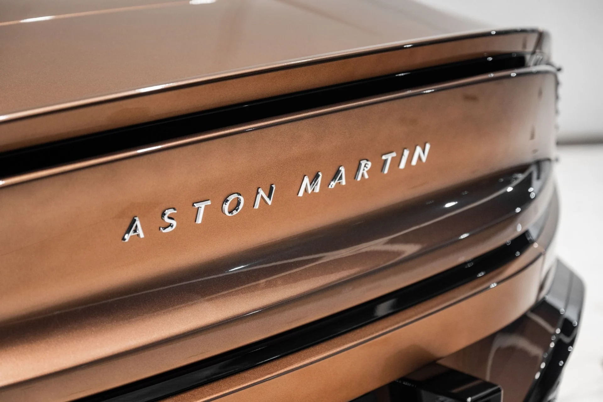 mph007_3344092417_New_2026_Aston_Martin_Vanquish_Volante_1783526001_a796305f01
