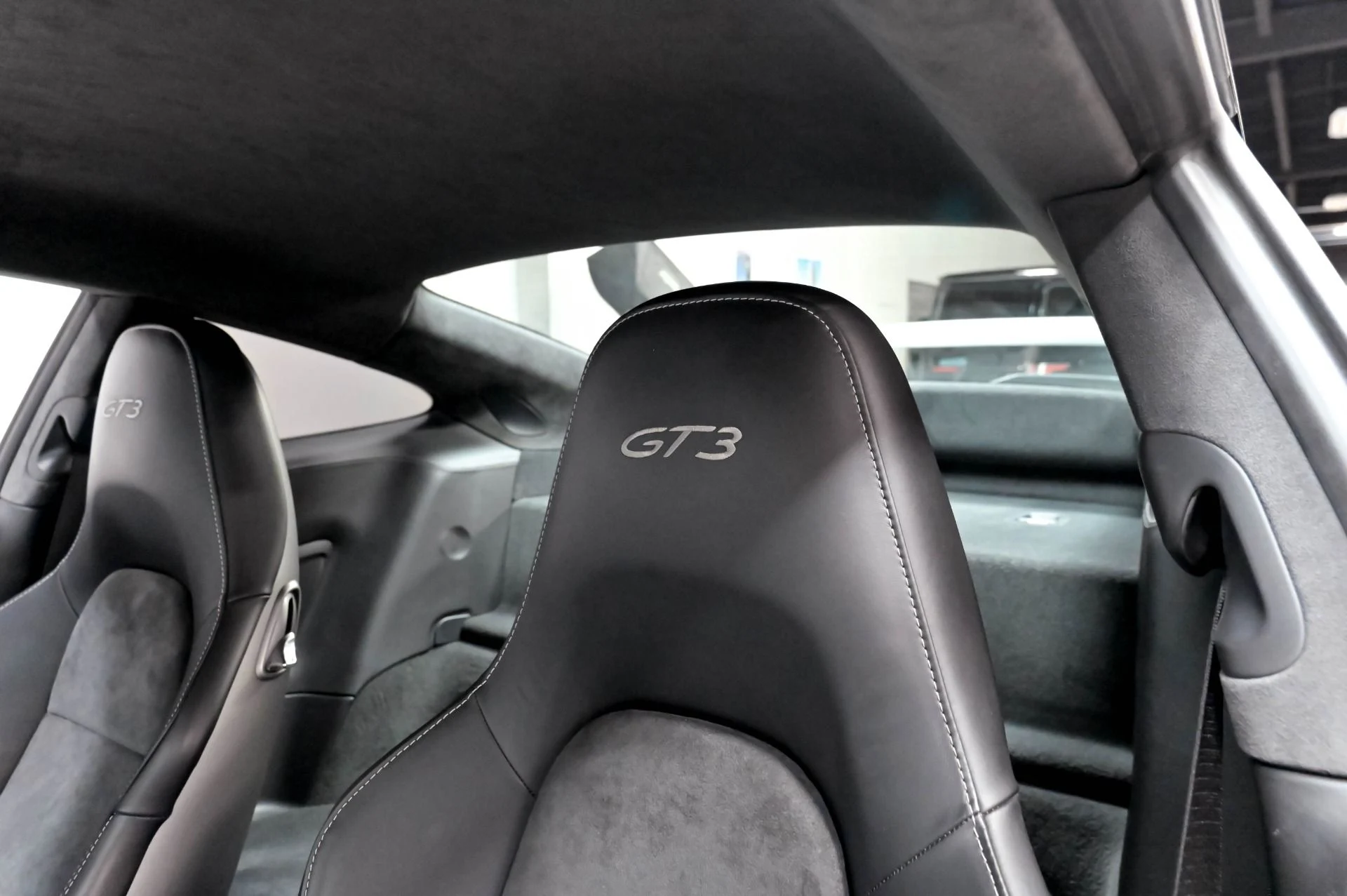 mph007_3351214509_Used_2018_Porsche_911_GT_3_1778195447_bffc553057
