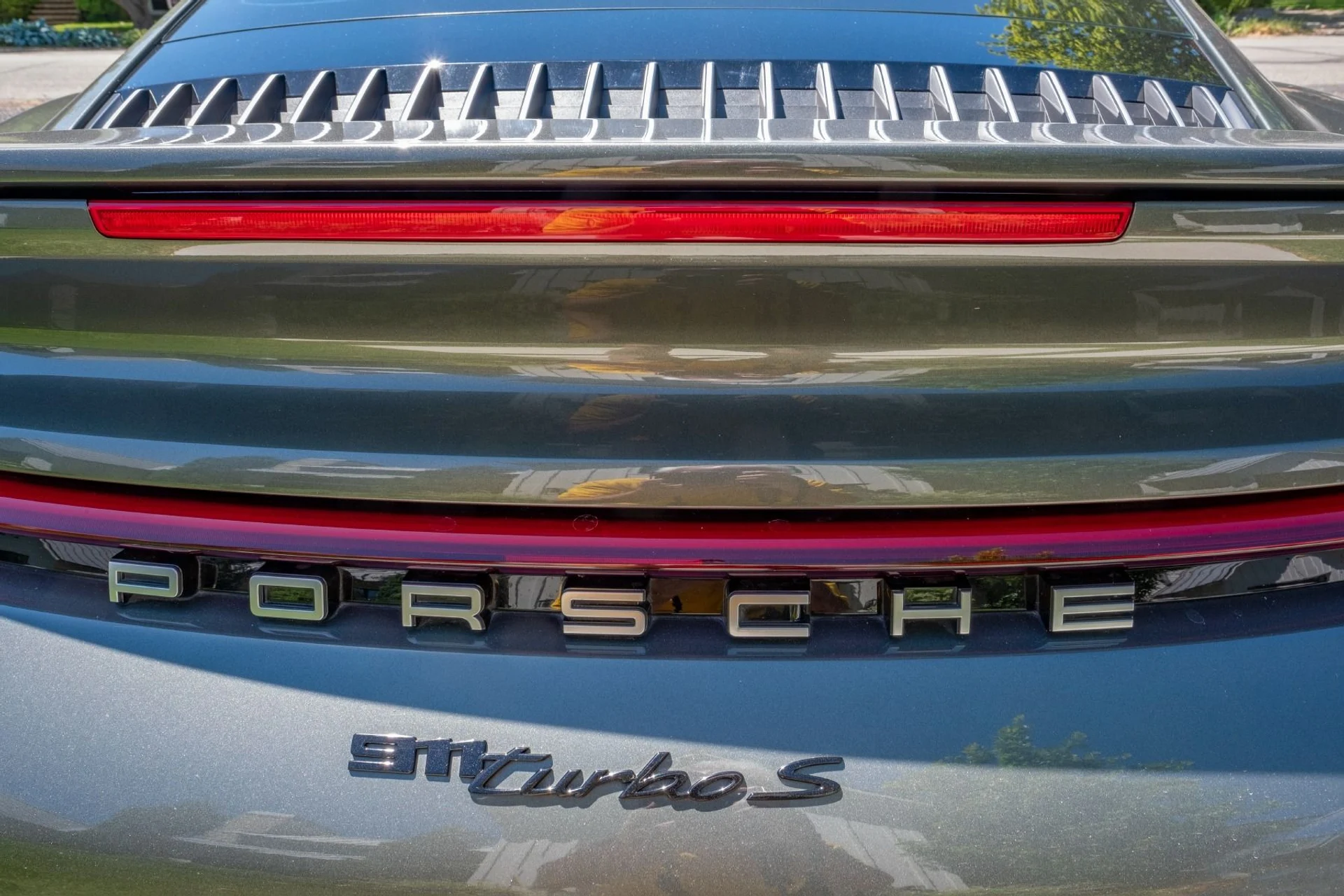 mph007_3351797907_Used_2021_Porsche_911_Turbo_S_1780951392_aea3f5282c