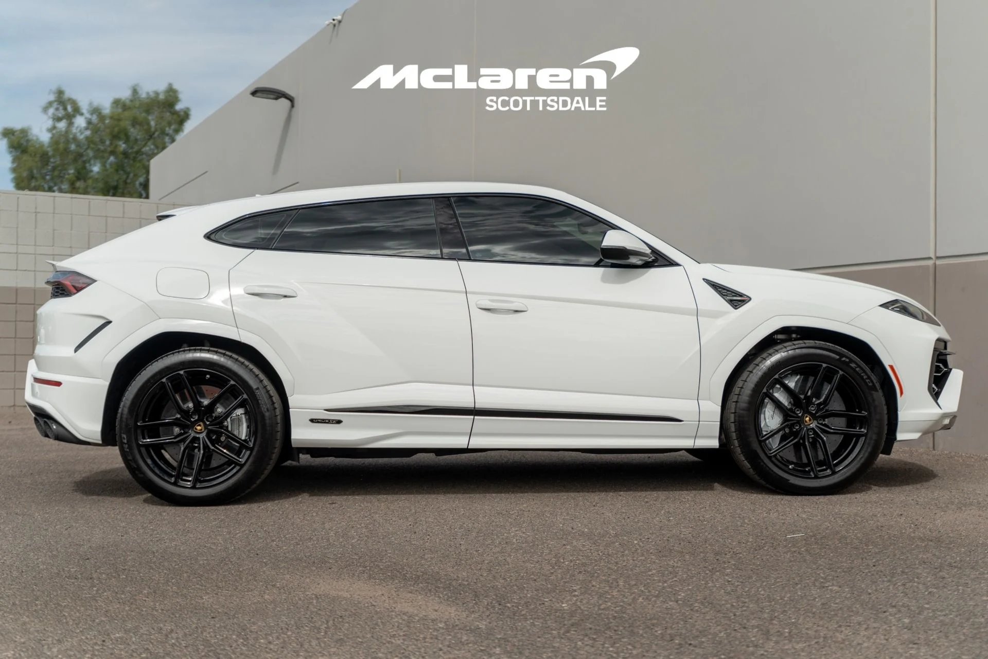 mph007_3363632755_Used_2025_LAMBORGHINI_URUS_SE_1758292772_8927fca36a