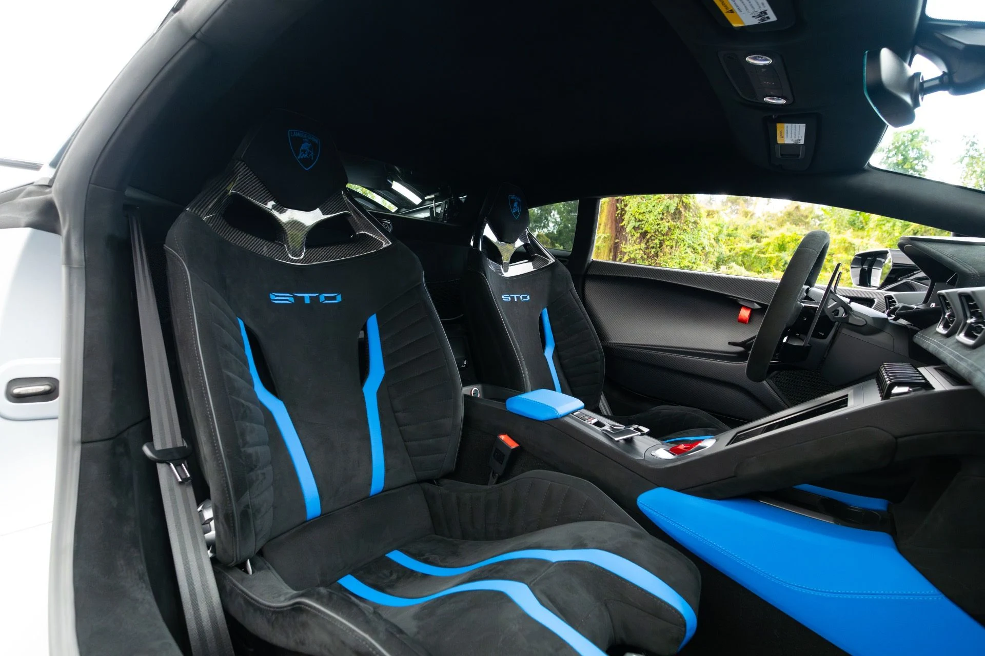 mph007_3372576451_Used_2023_Lamborghini_Huracan_STO_1770160431_a7b07d9991