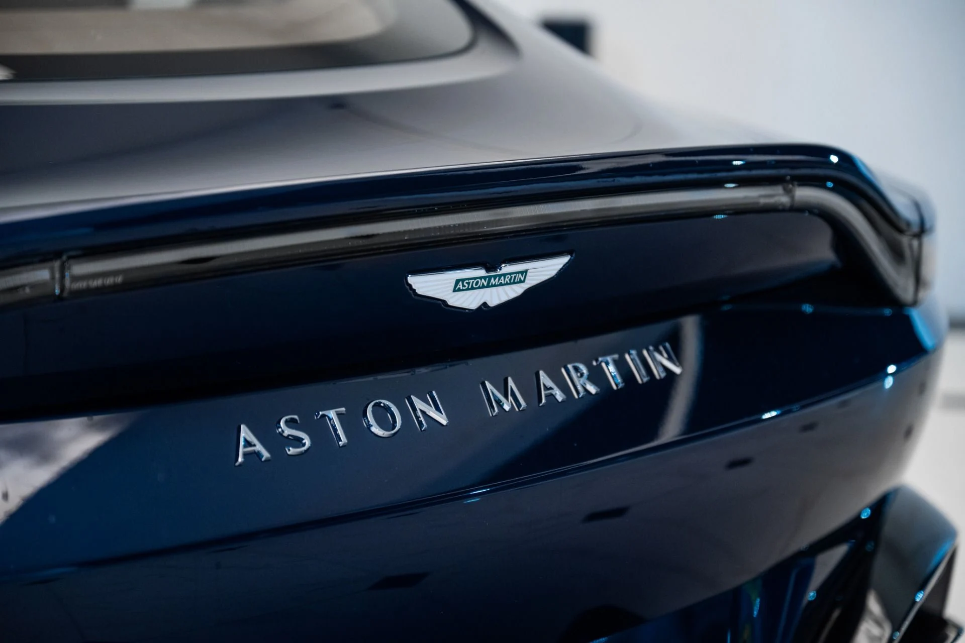 mph007_3396839875_New_2026_ASTON_MARTIN_VANTAGE_1759243512_f5a410e3bb