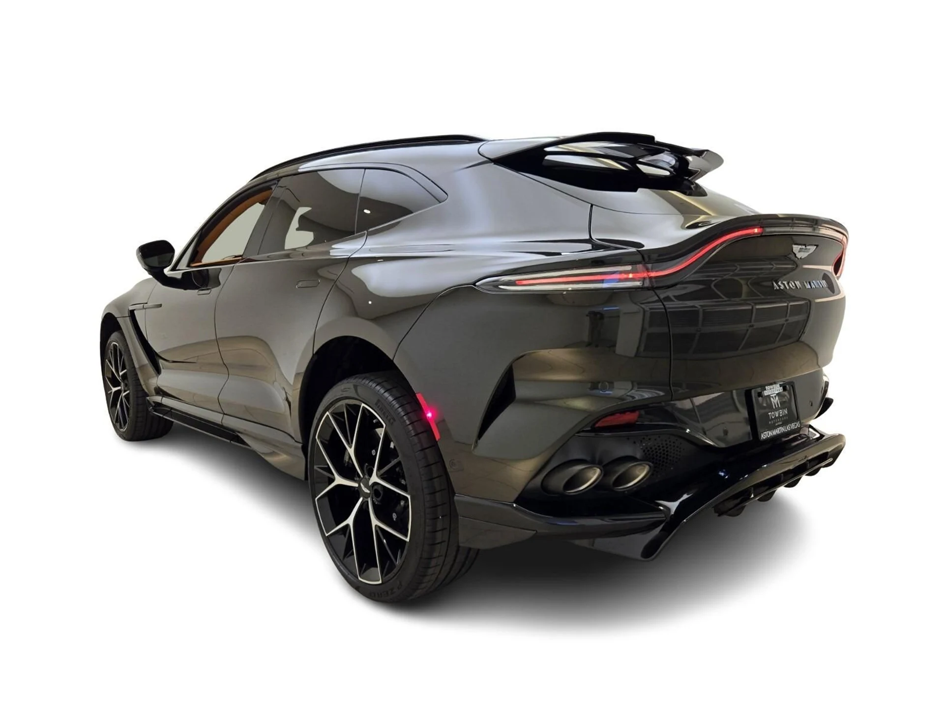 mph007_3401326137_New_2026_Aston_Martin_DBX_707_1761371580_42174c980b