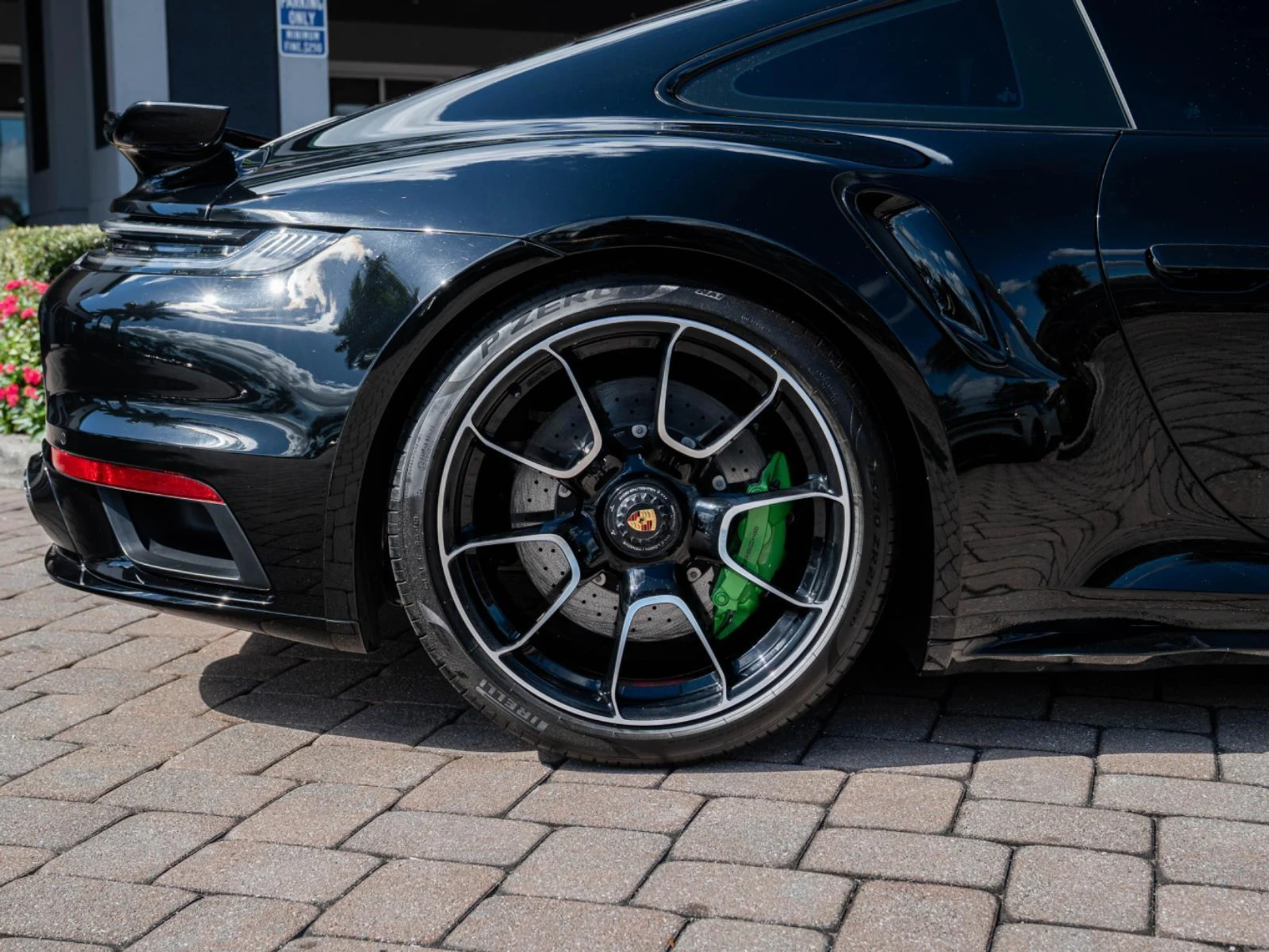 mph007_3401608041_Used_2021_Porsche_911_Turbo_S_1769250101_76abad4dd7