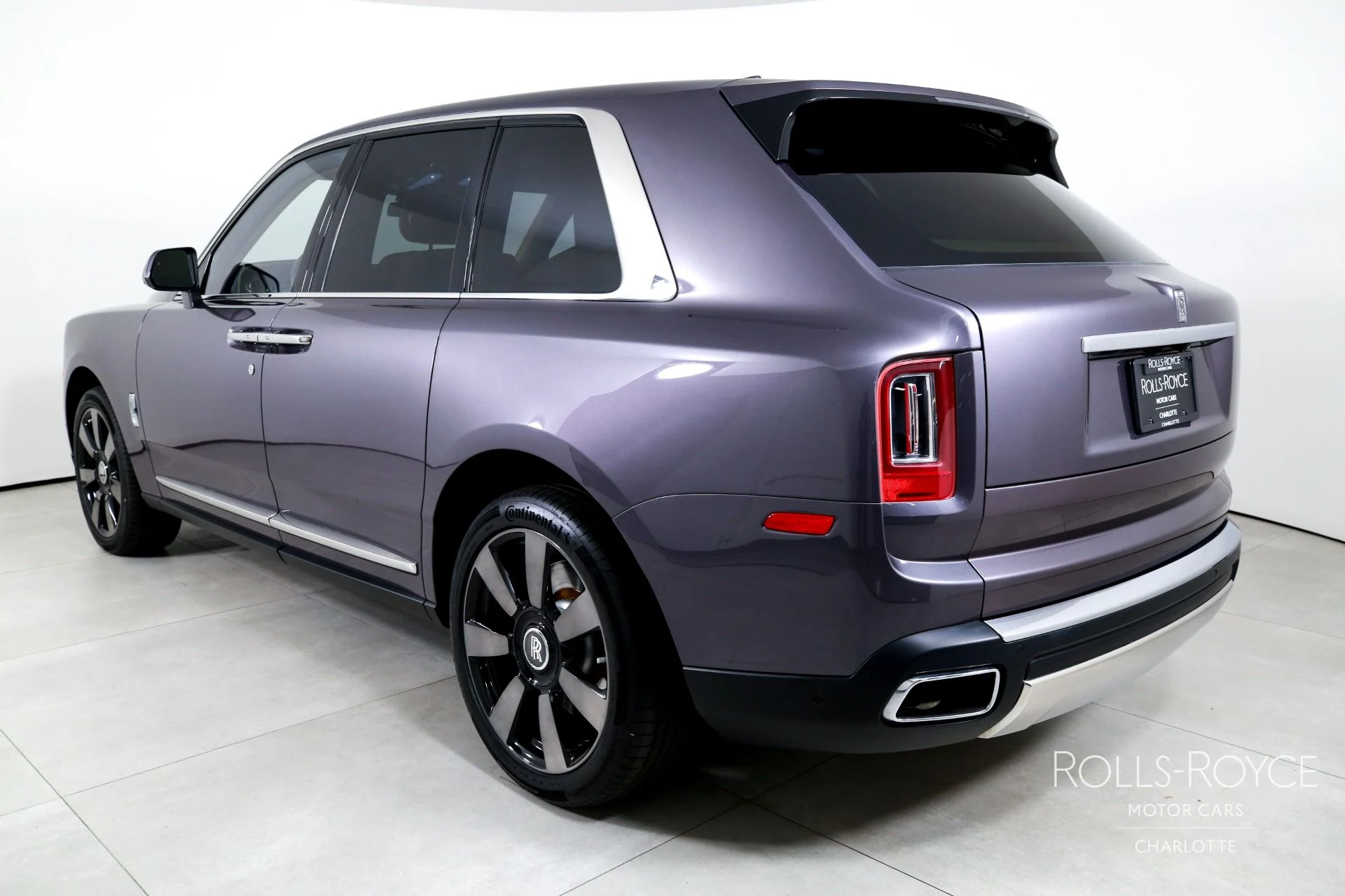 mph007_3402546600_Used_2020_Rolls_Royce_Cullinan_1789145269_14e0f332c8