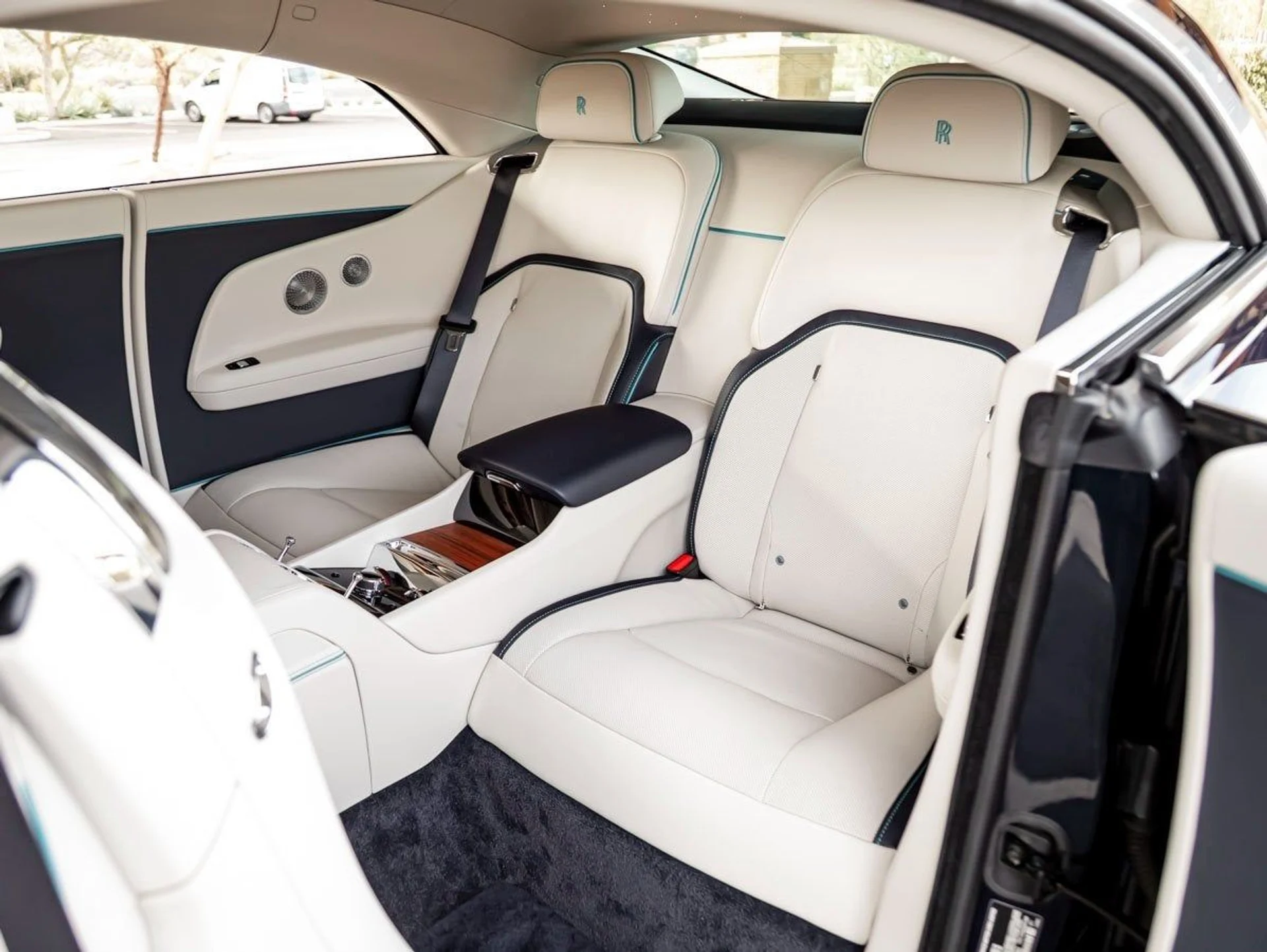 mph007_3418231260_8_1ee87498b9