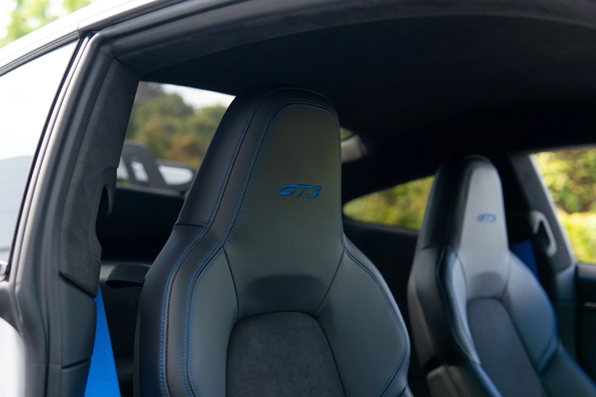 mph007_3418672140_Used_2022_Porsche_911_GT_3_1769095721_700749d767