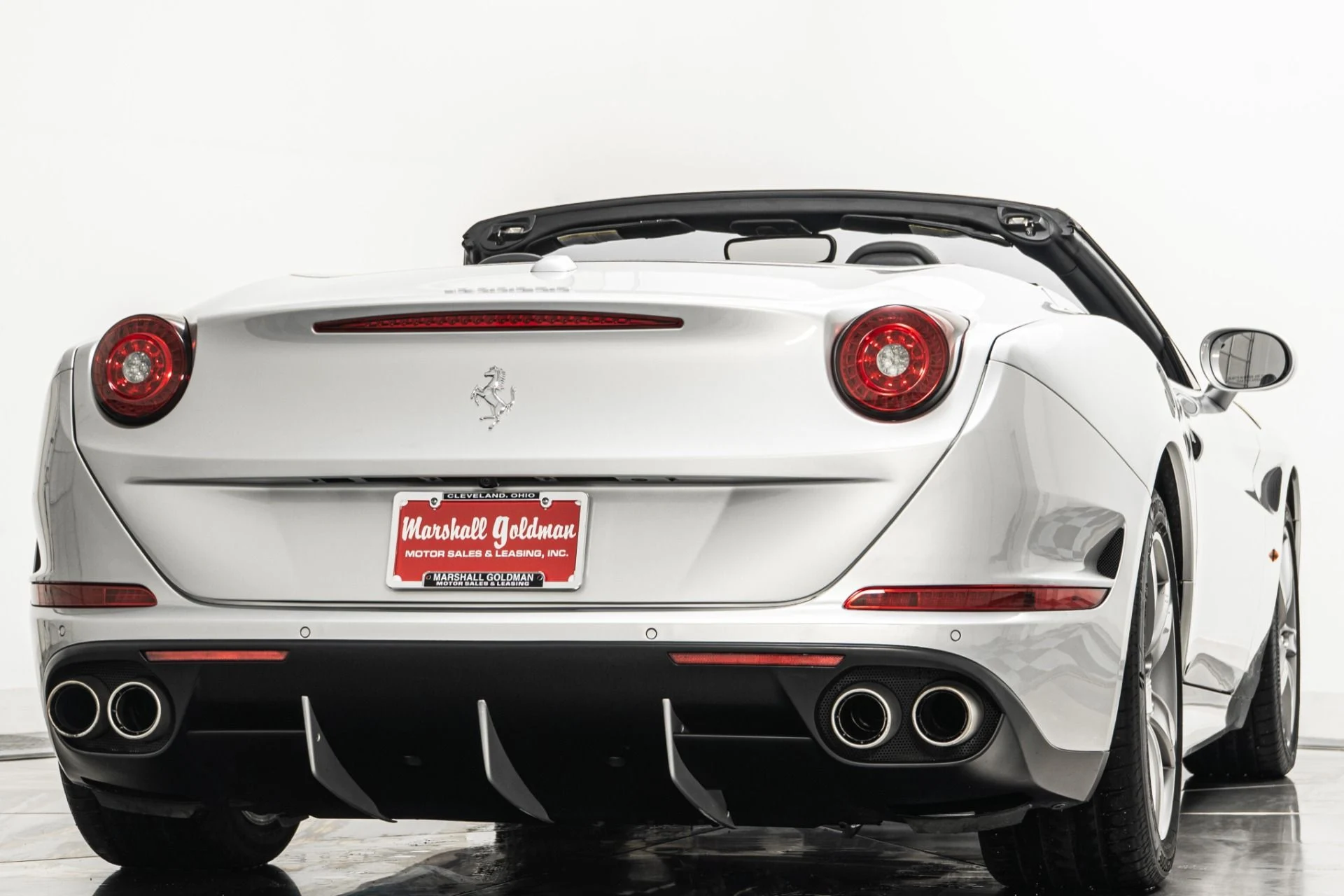 mph007_3420005884_Used_2015_Ferrari_California_T_1753996523_14e70b6bab