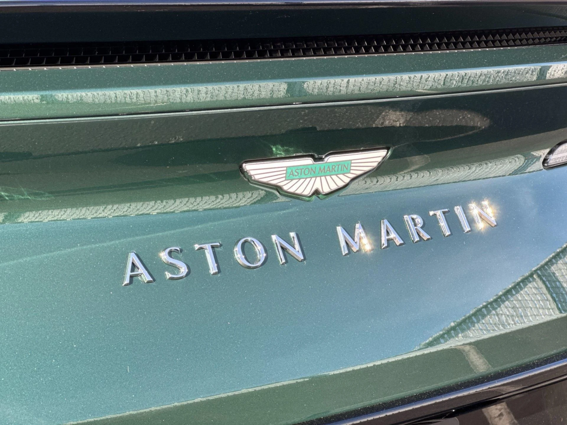 mph007_34201078_Used_2026_Aston_Martin_DB_12_S_1793184476_3fa8f0161c